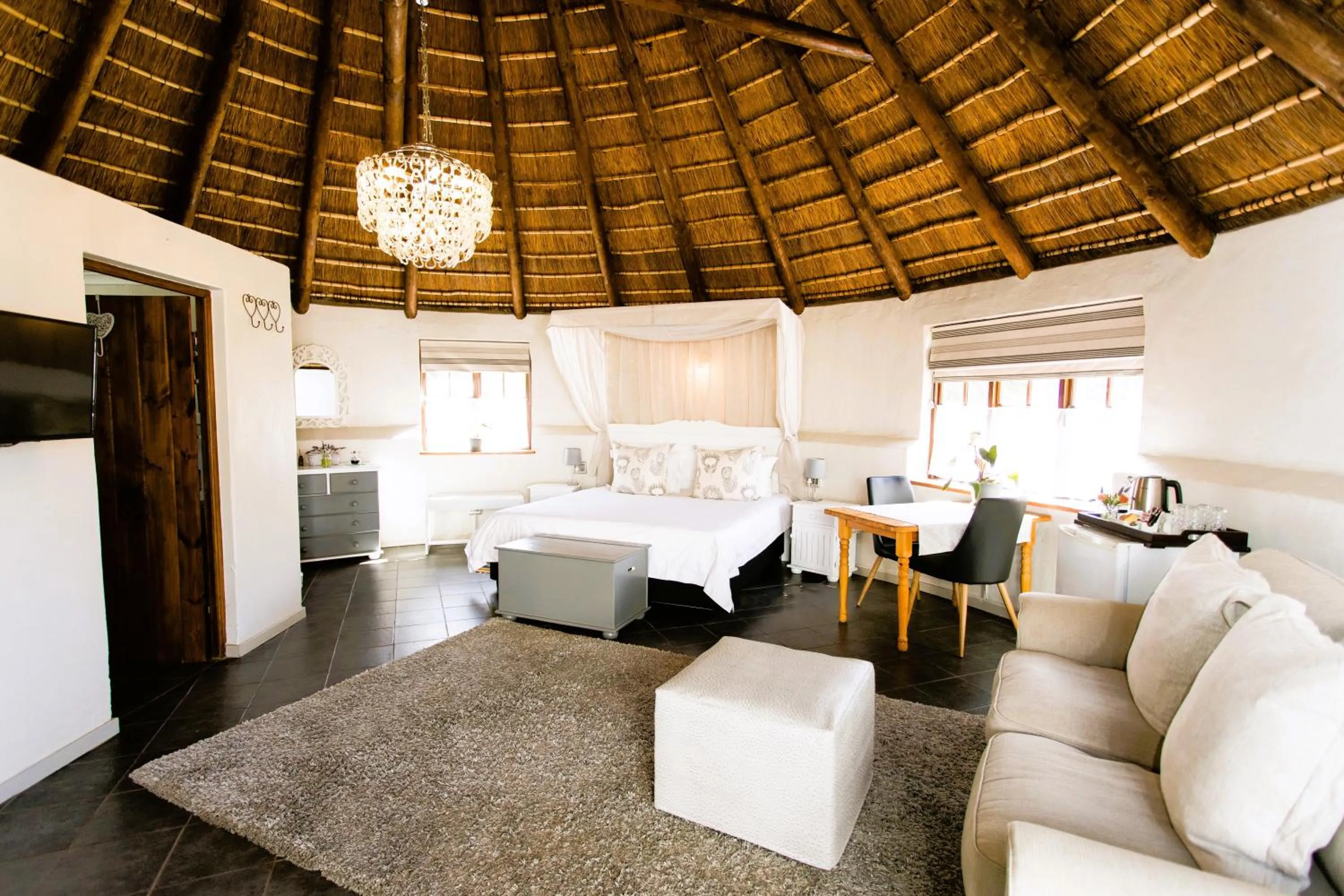 Photo of the whole room in Bella Manga Country Escape