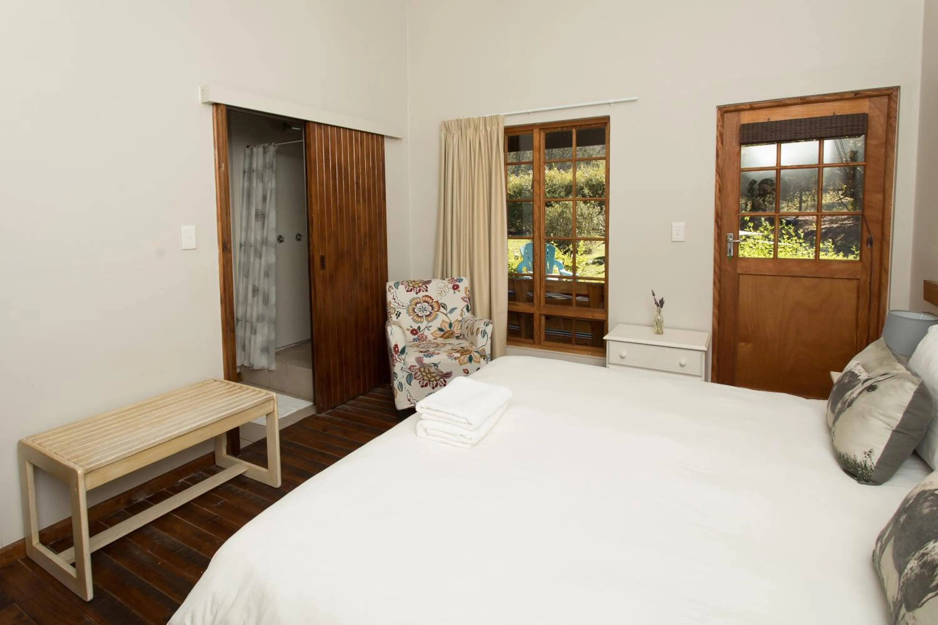 Bedroom, Bed in Bella Manga Country Escape