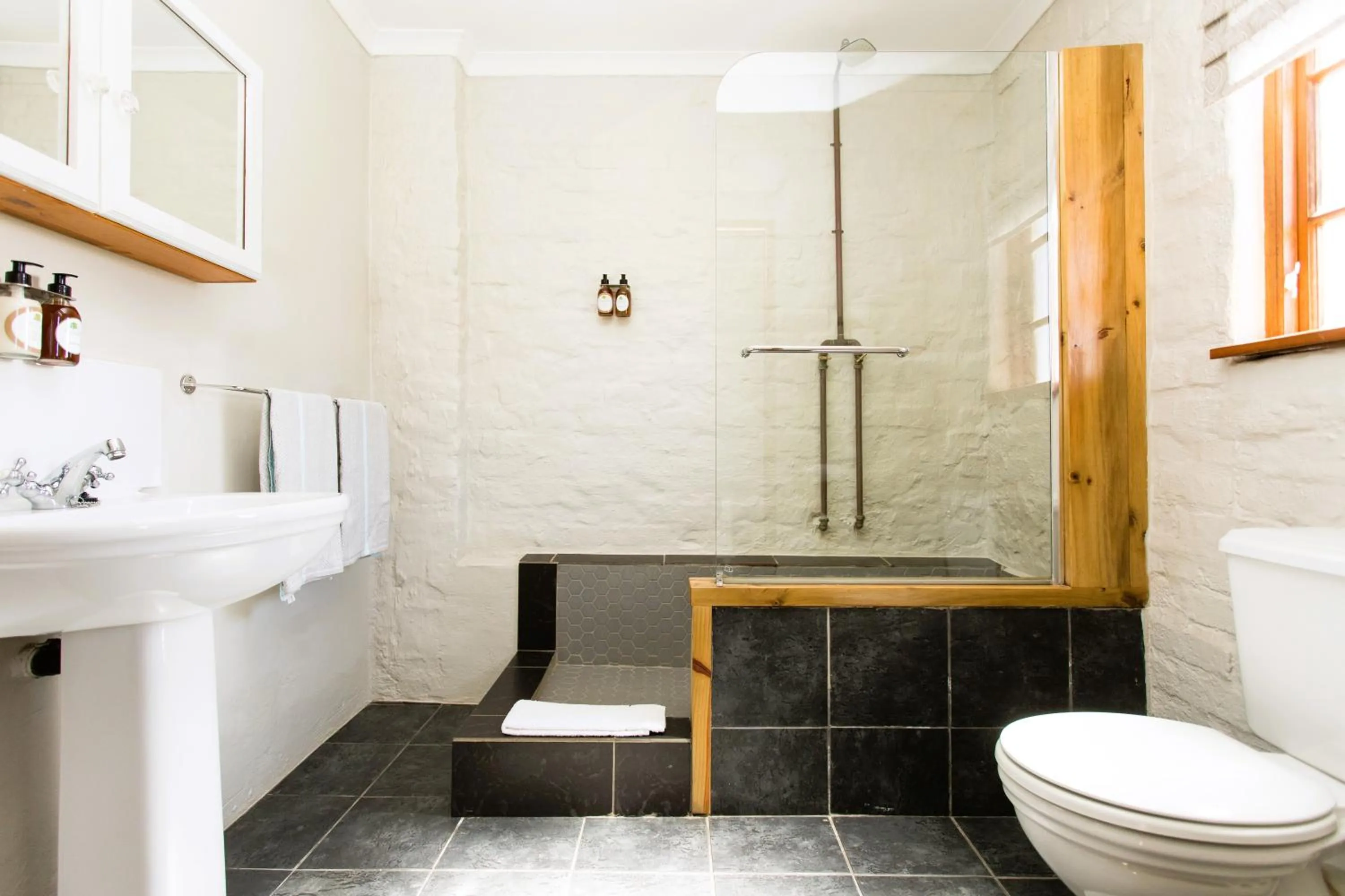 Bathroom in Bella Manga Country Escape