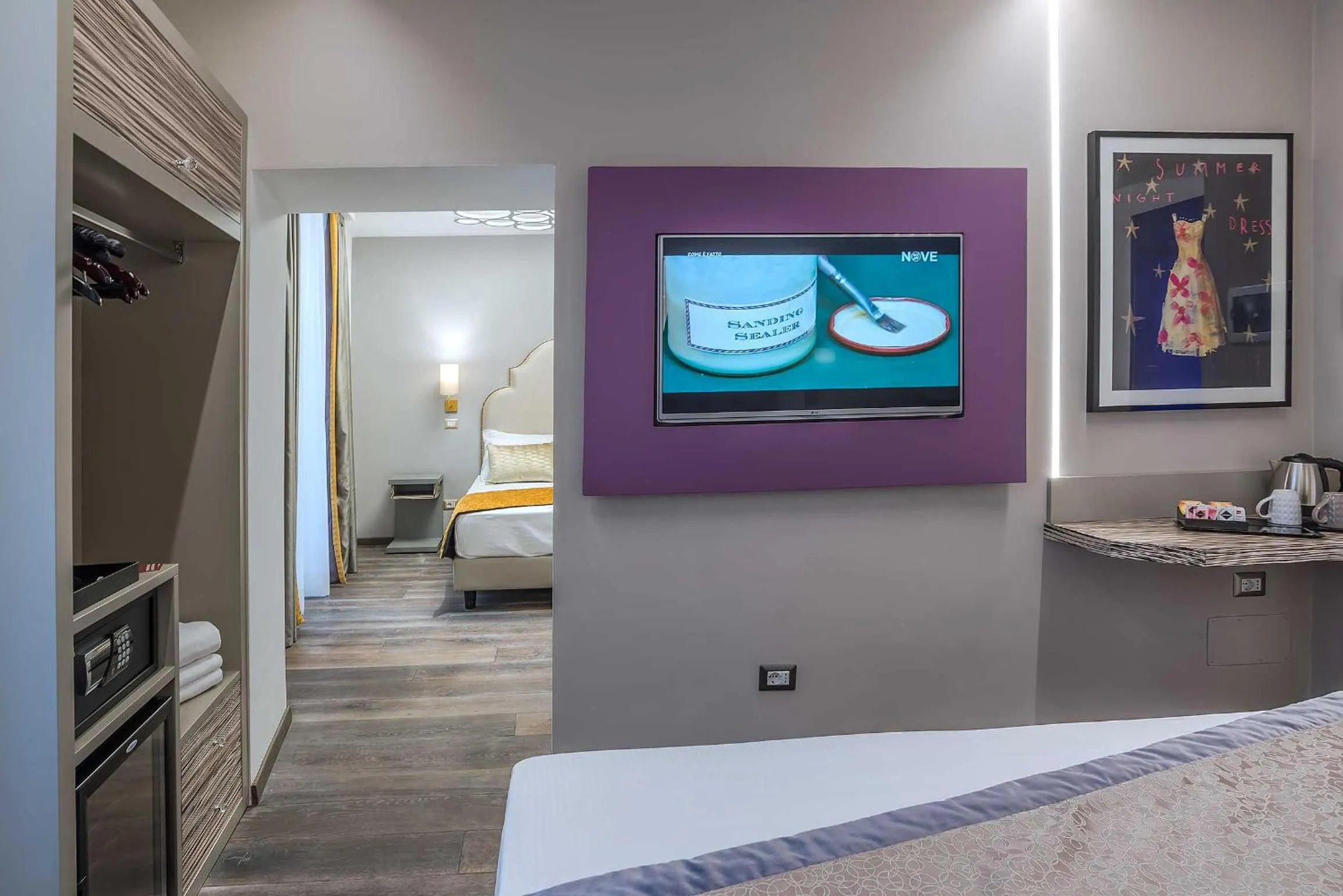 Decorative detail, Bed in Colonna Suite Del Corso