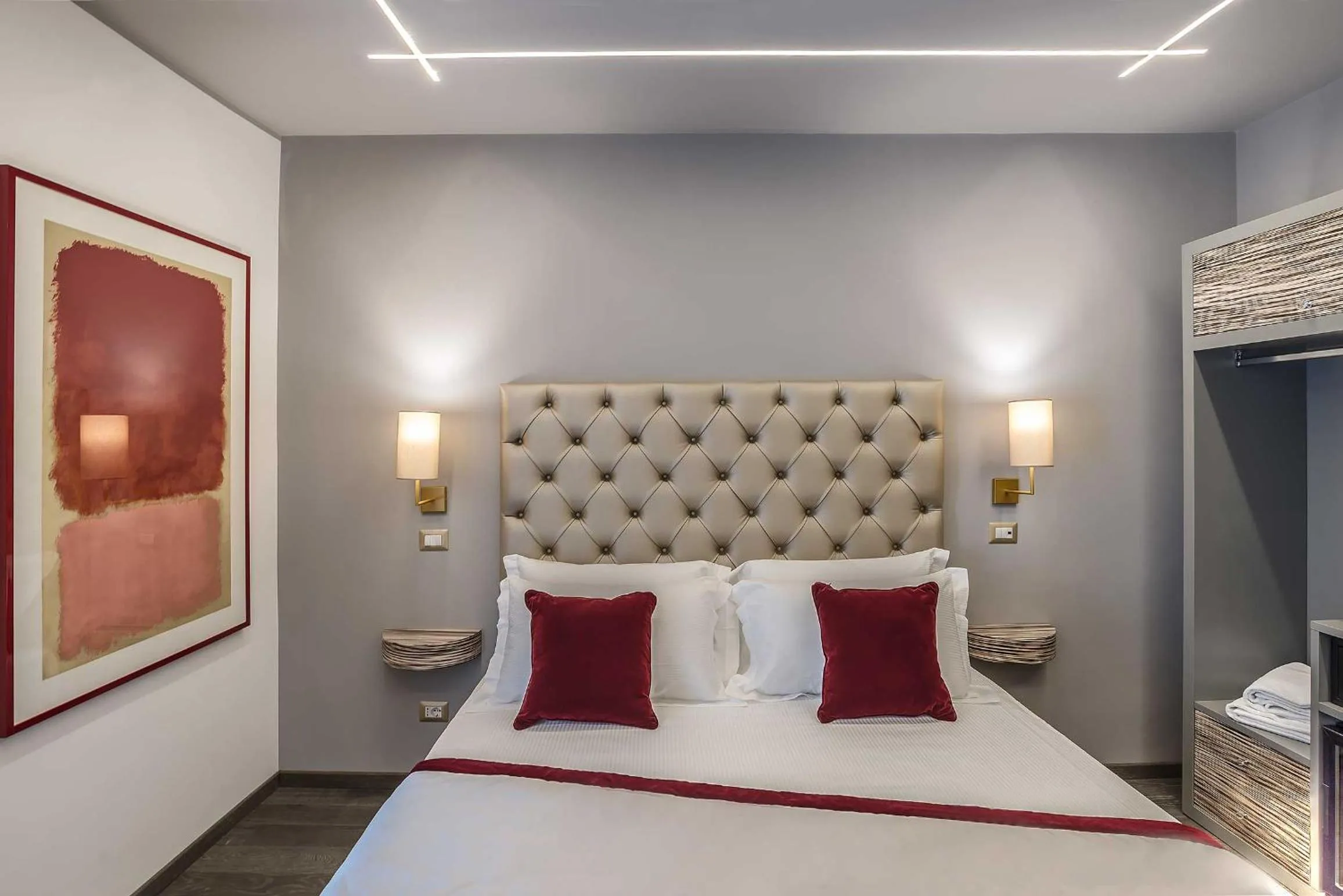 Bed in Colonna Suite Del Corso