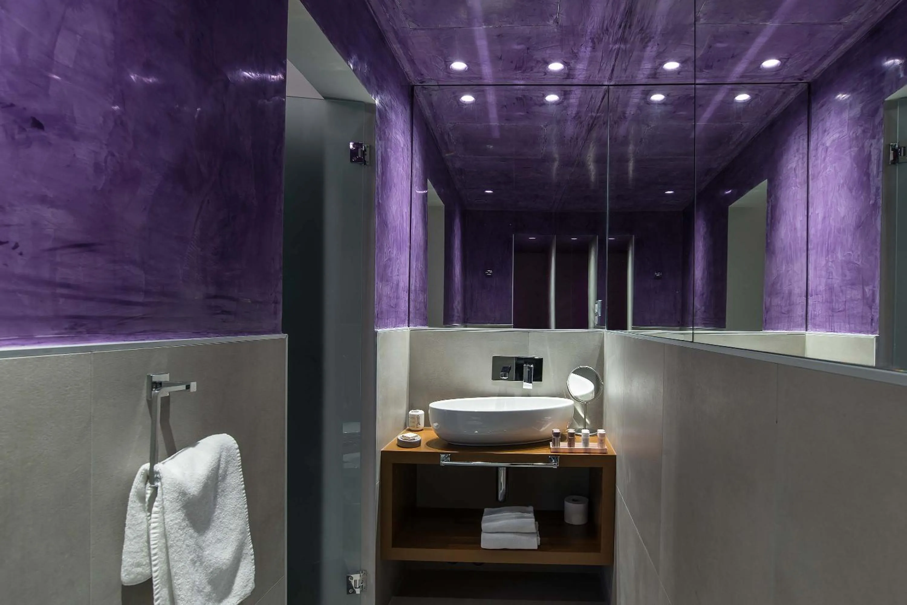 Bathroom in Colonna Suite Del Corso