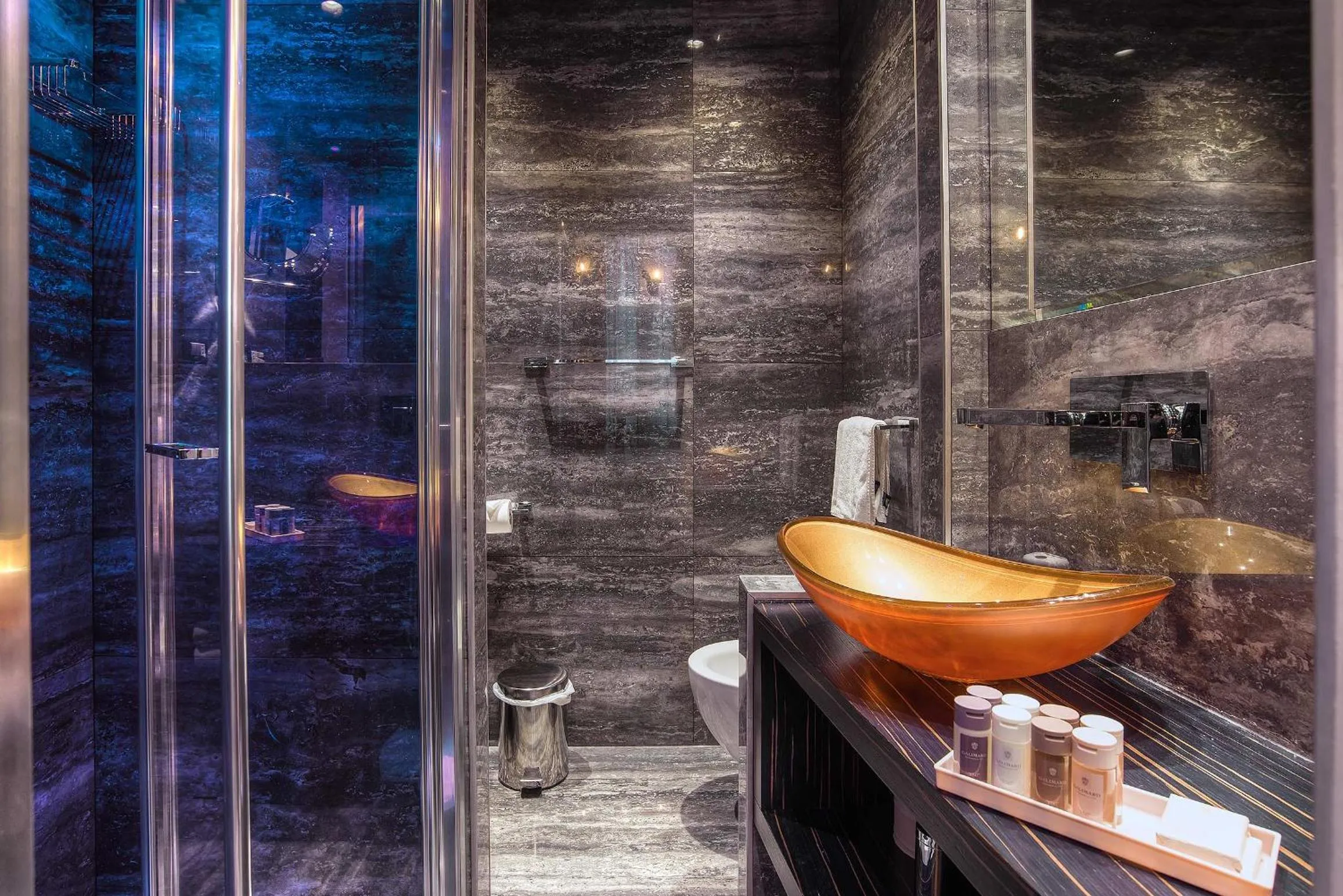 Bathroom in Colonna Suite Del Corso