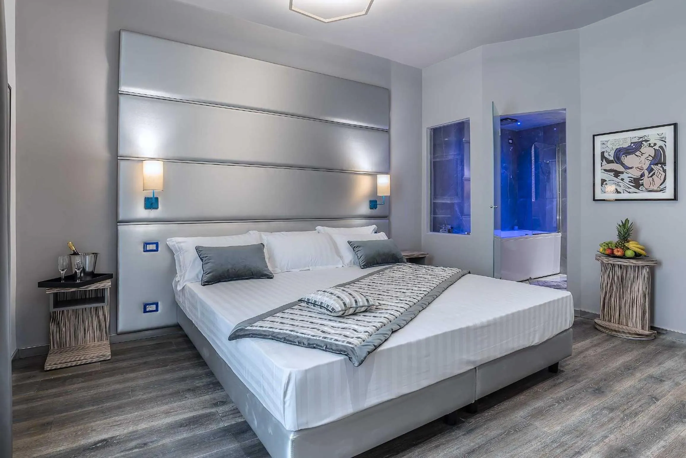 Photo of the whole room, Bed in Colonna Suite Del Corso