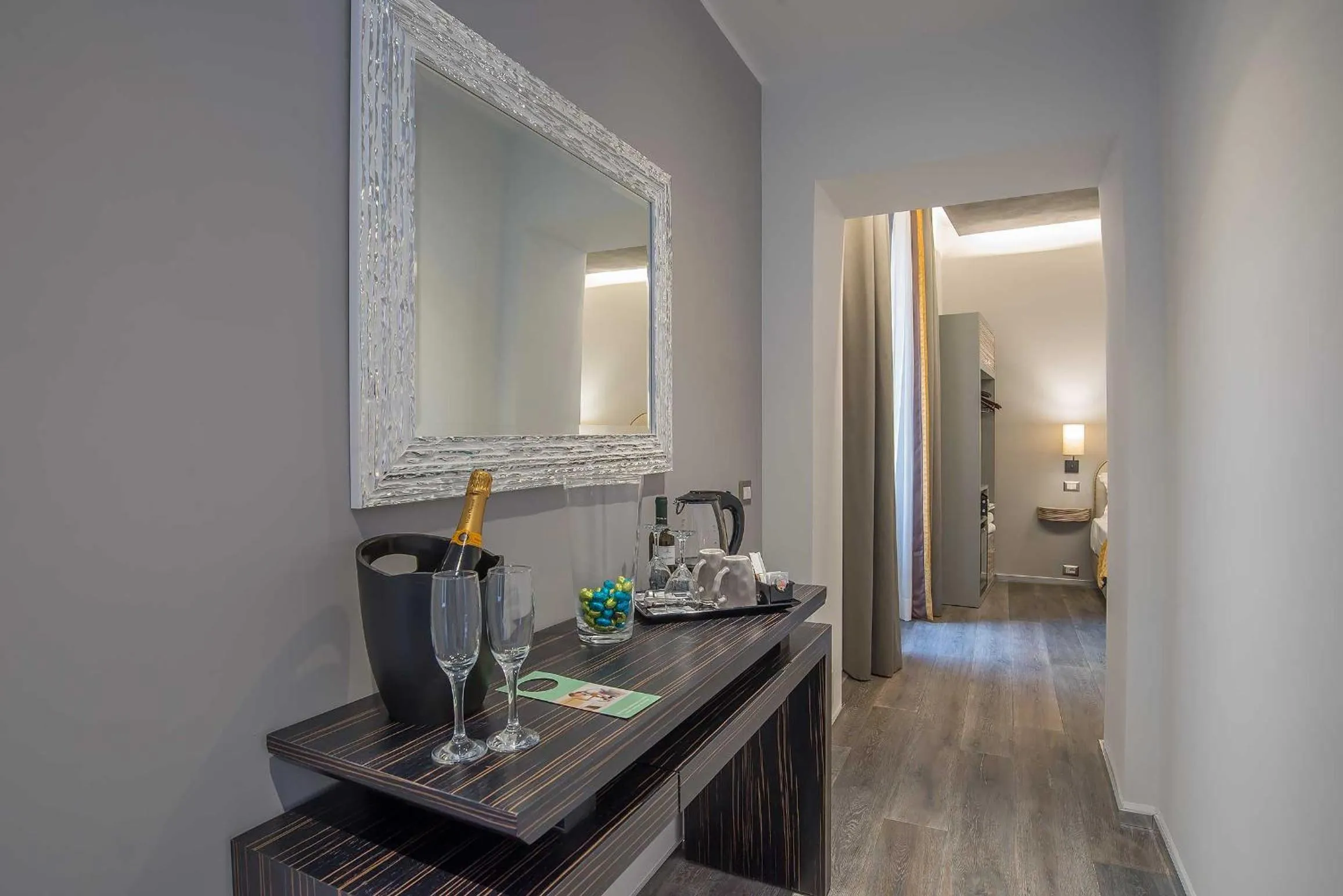 Decorative detail in Colonna Suite Del Corso