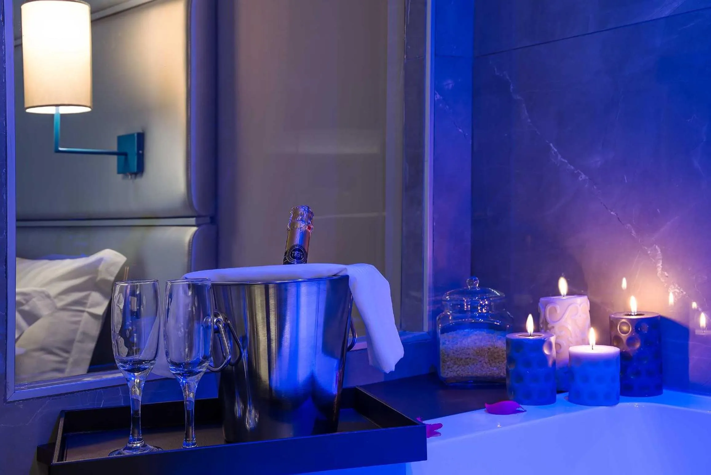 Bathroom, Bed in Colonna Suite Del Corso