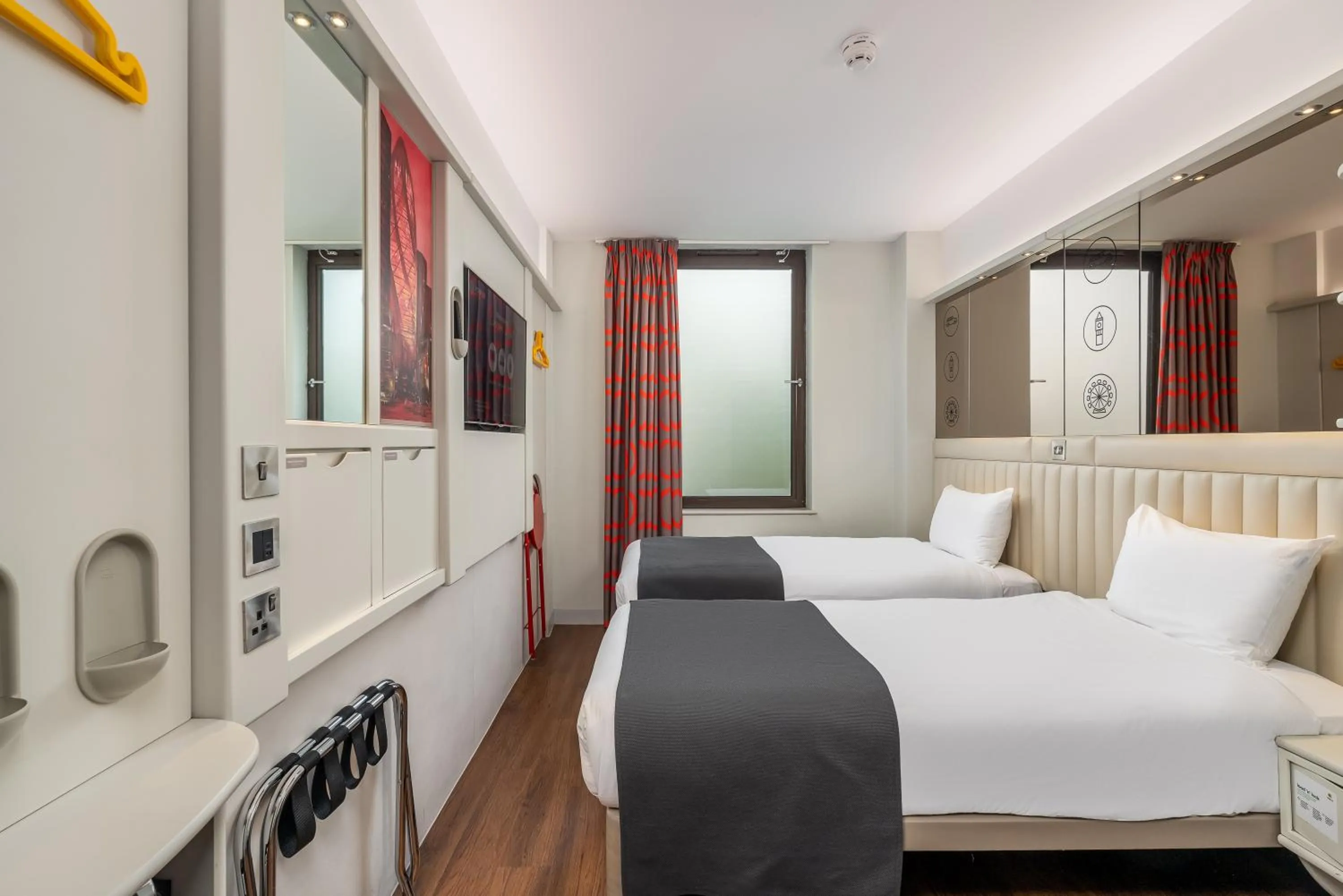 Bedroom, Bed in Point A Hotel London Canary Wharf