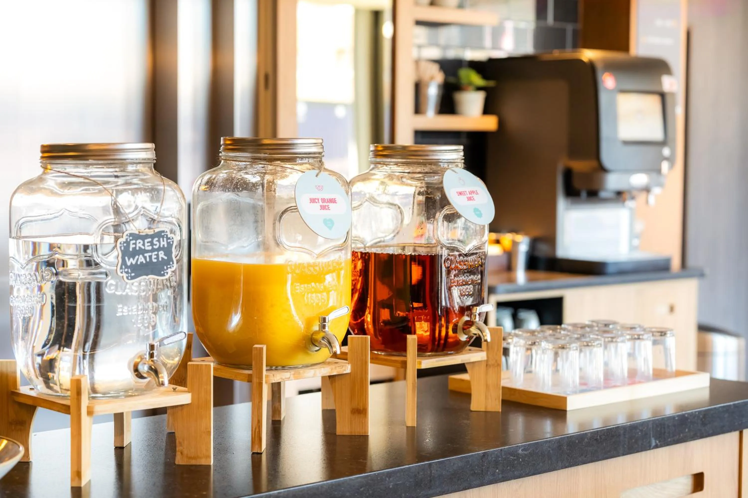 Breakfast in Point A Hotel London Canary Wharf