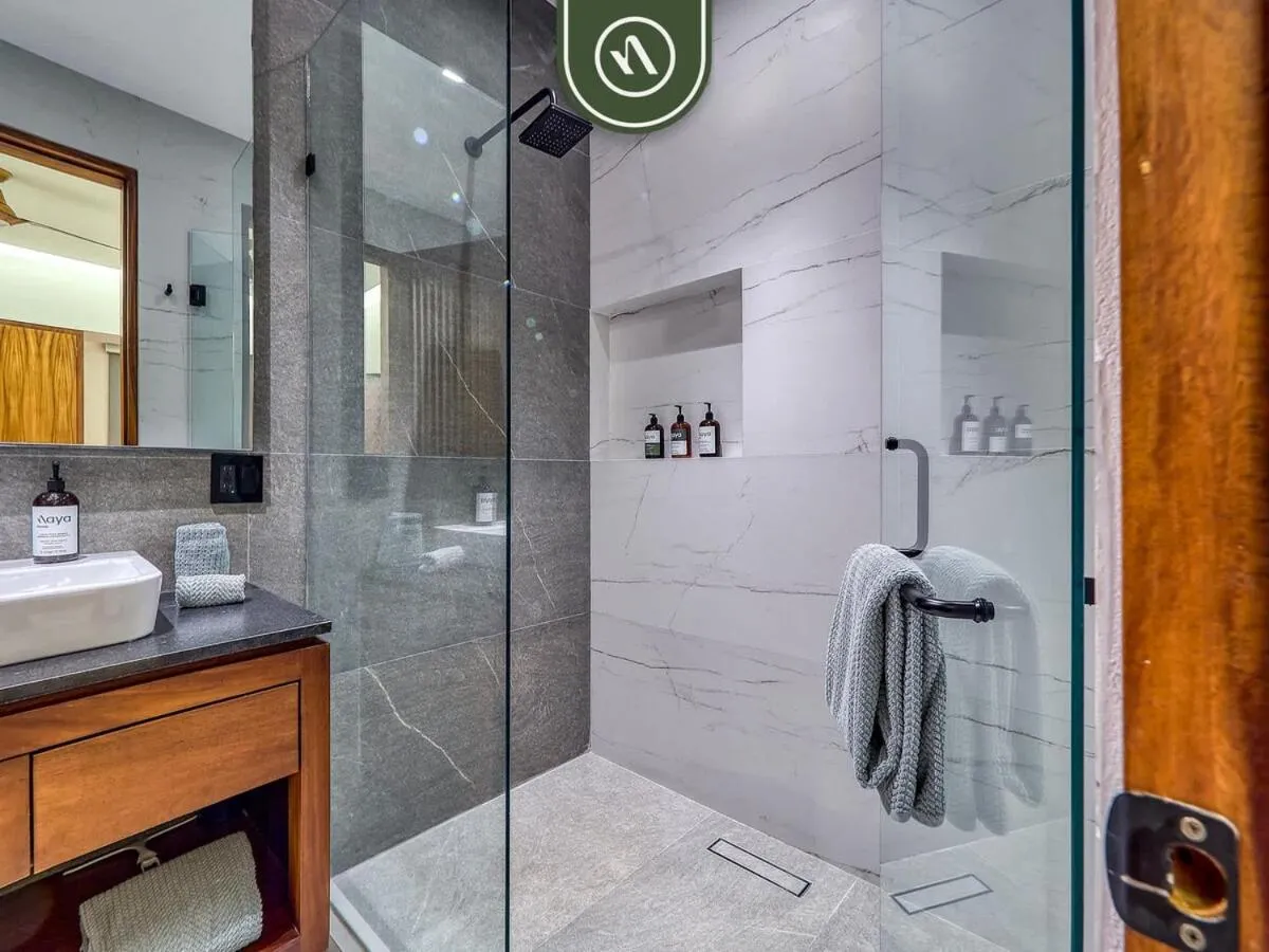 Amazing 1 BR Condo with Terrace - Rooftop Pool
