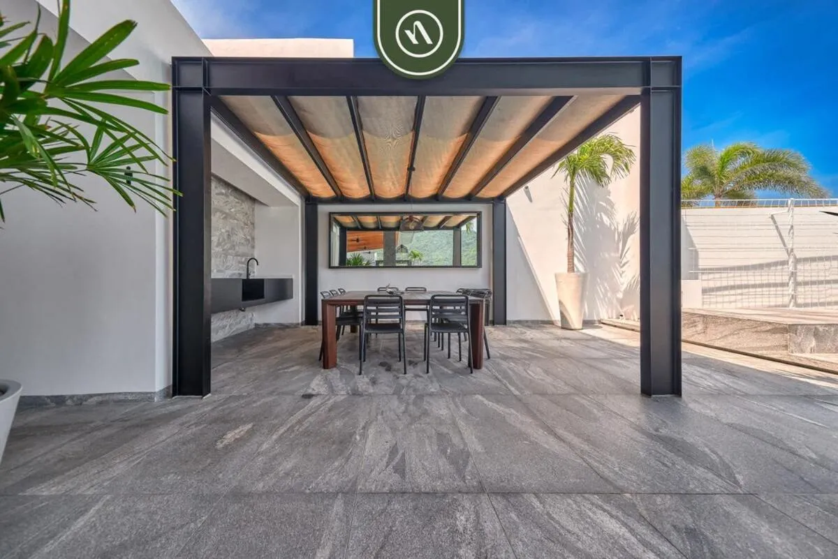 Amazing 1 BR Condo with Terrace - Rooftop Pool