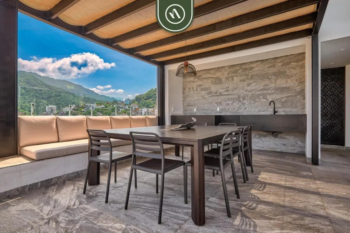 Amazing 1 BR Condo with Terrace - Rooftop Pool