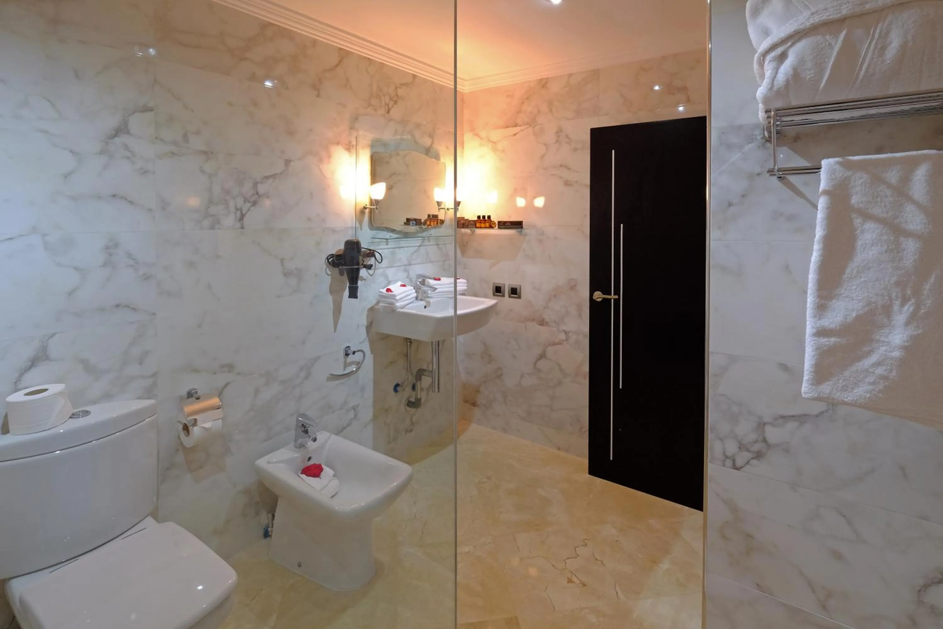 Bathroom in Appart Hôtel Mouna