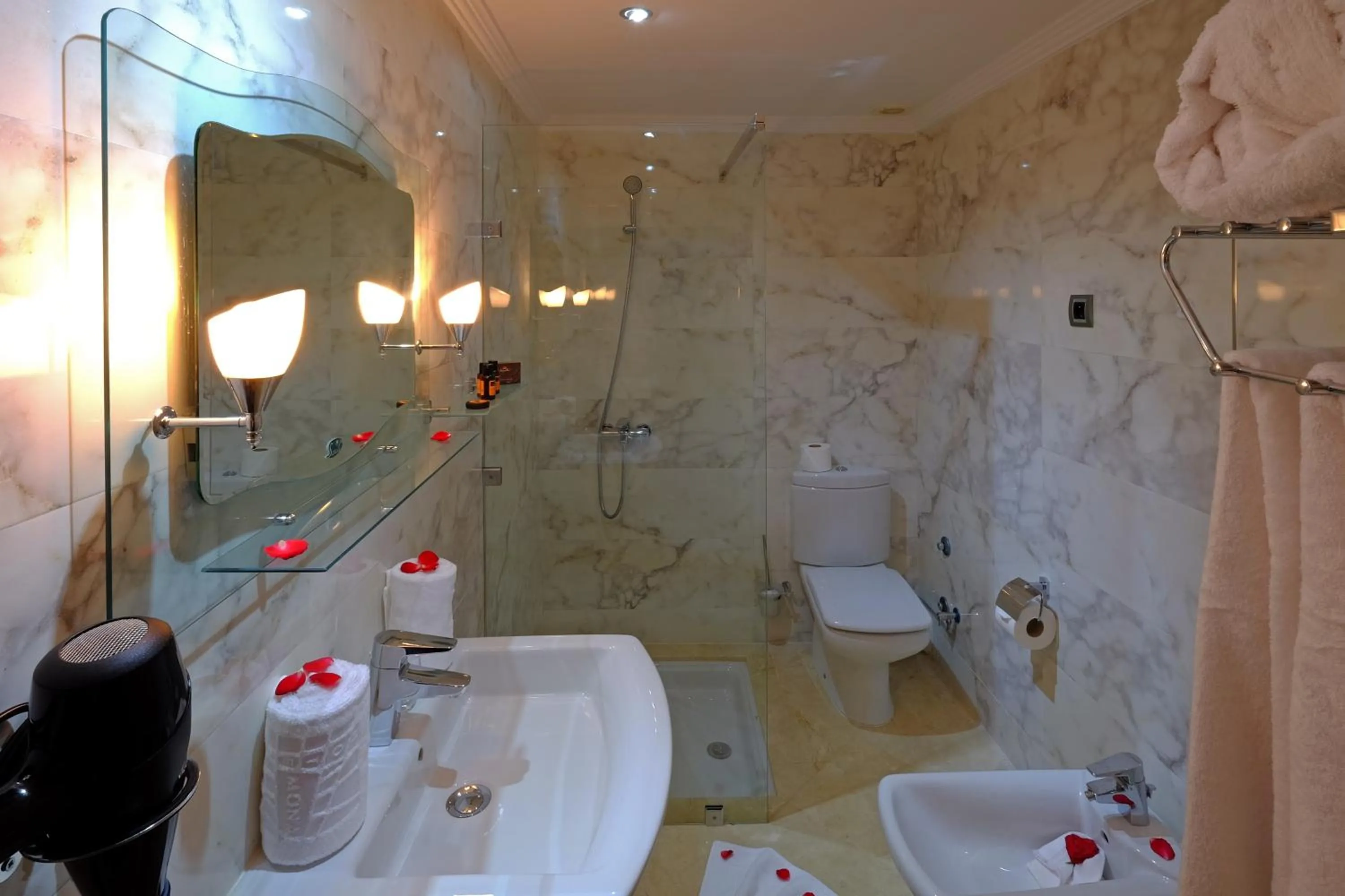 Bathroom in Appart Hôtel Mouna