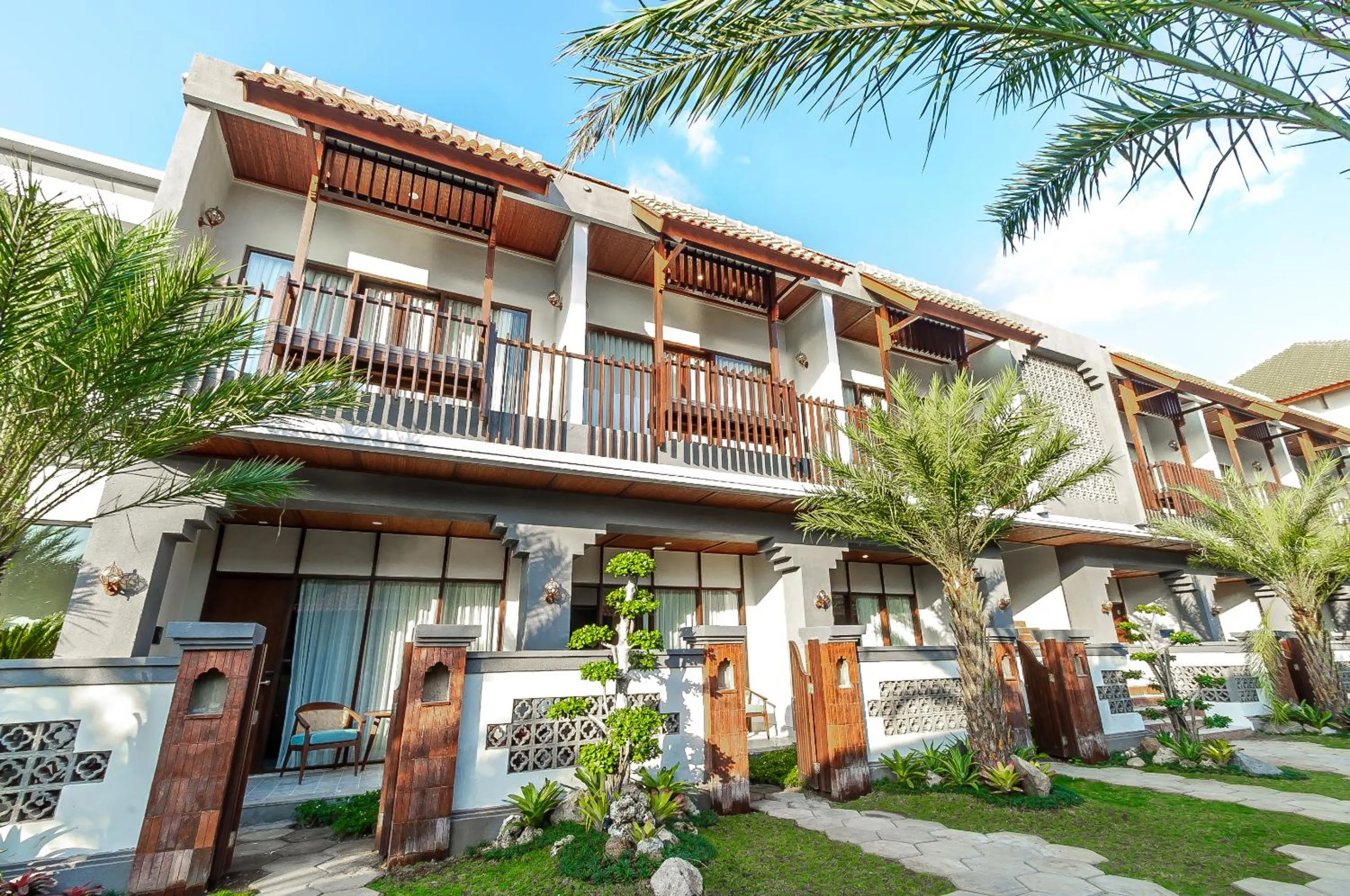 Property building in Lovina Beach Club & Resort