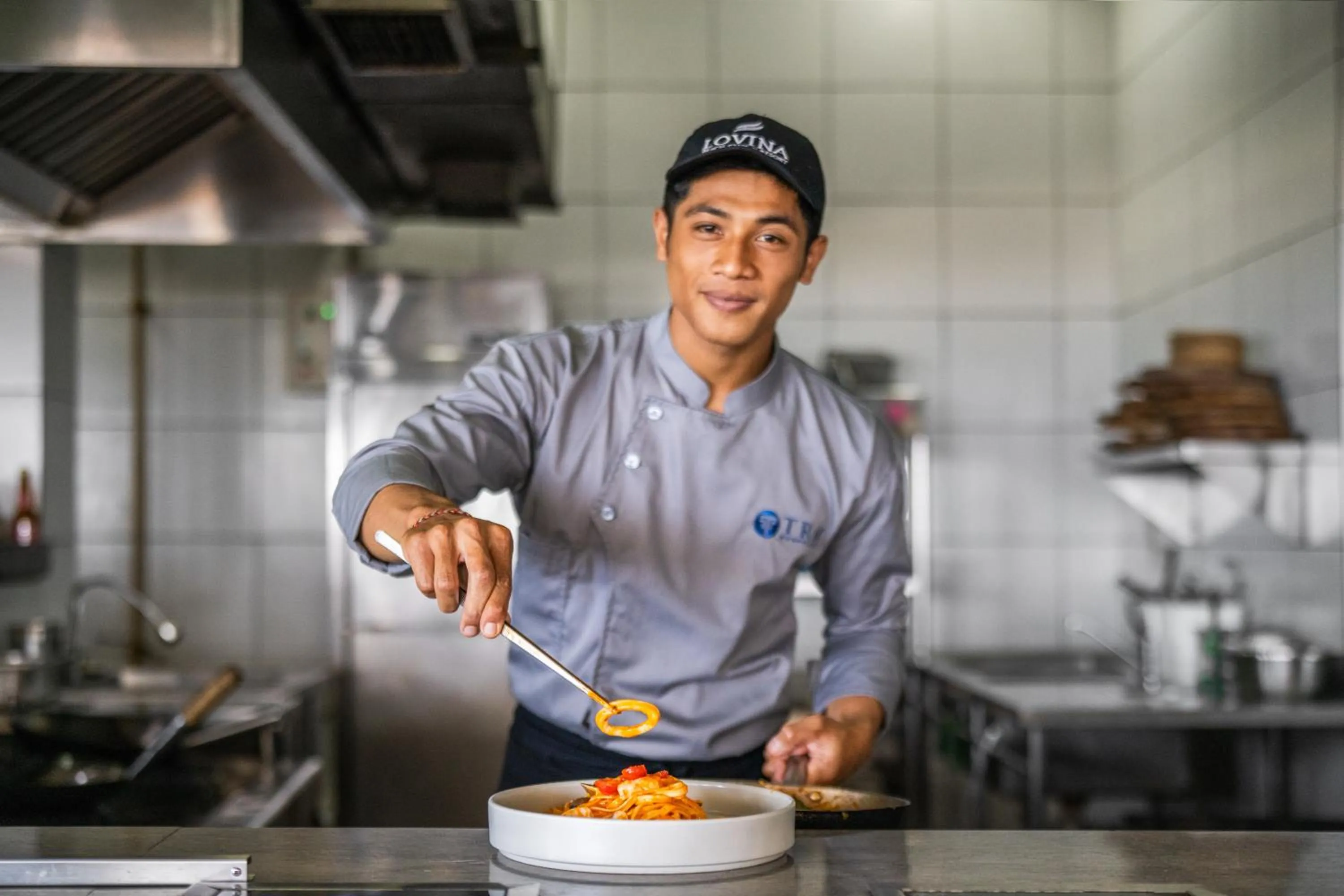 Restaurant/places to eat in Lovina Beach Club & Resort