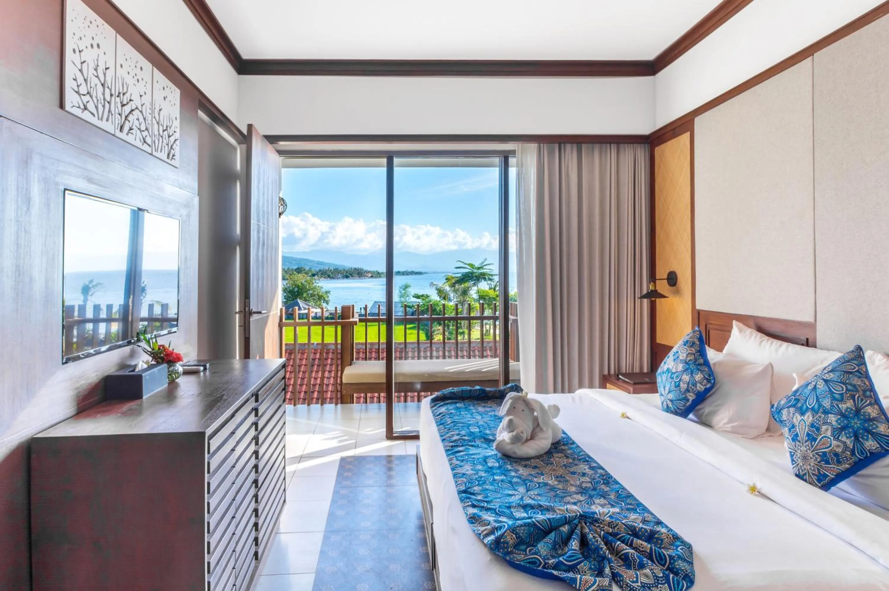 Sea view, Bed in Lovina Beach Club & Resort