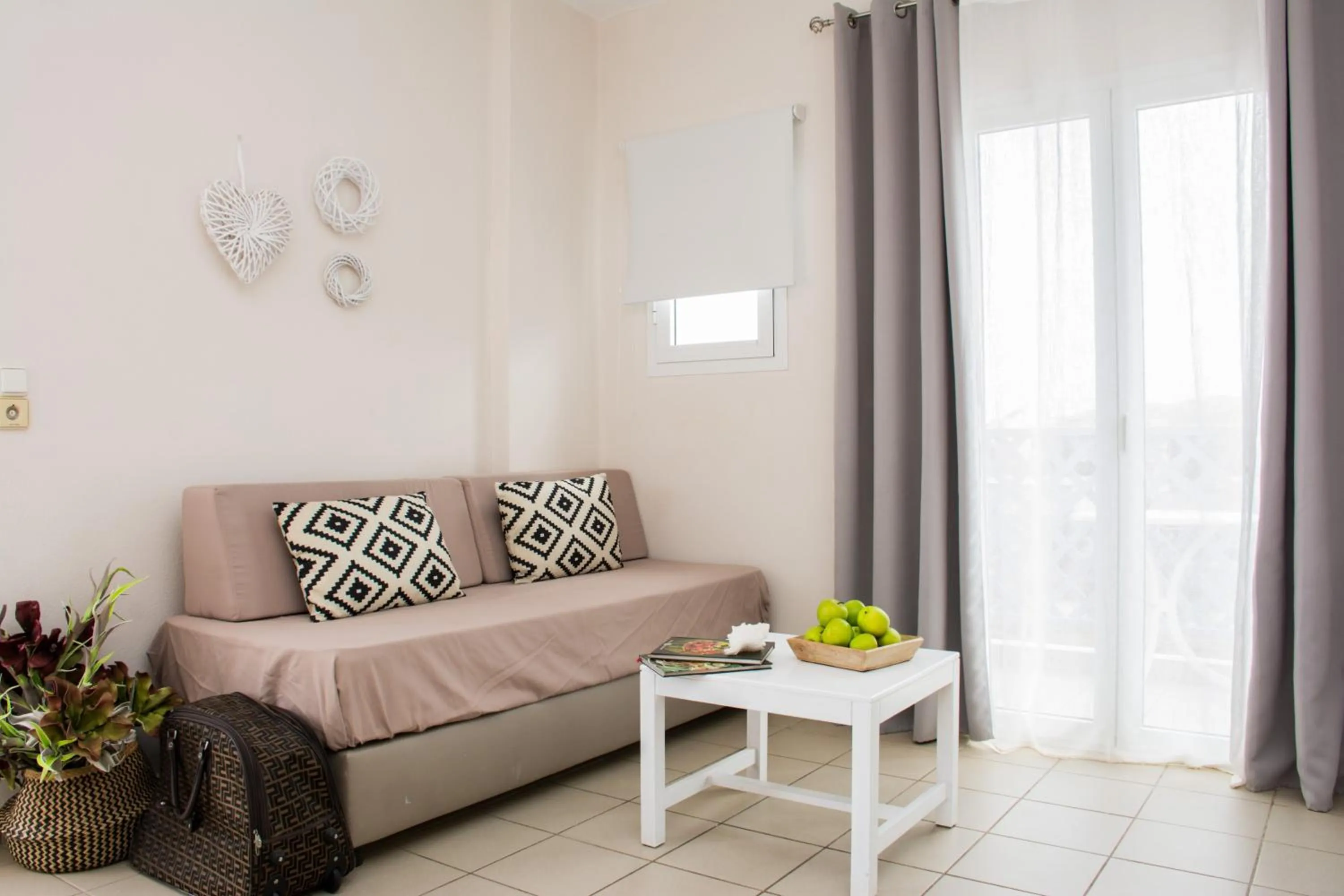 Windmill Beach Apts II by Estia