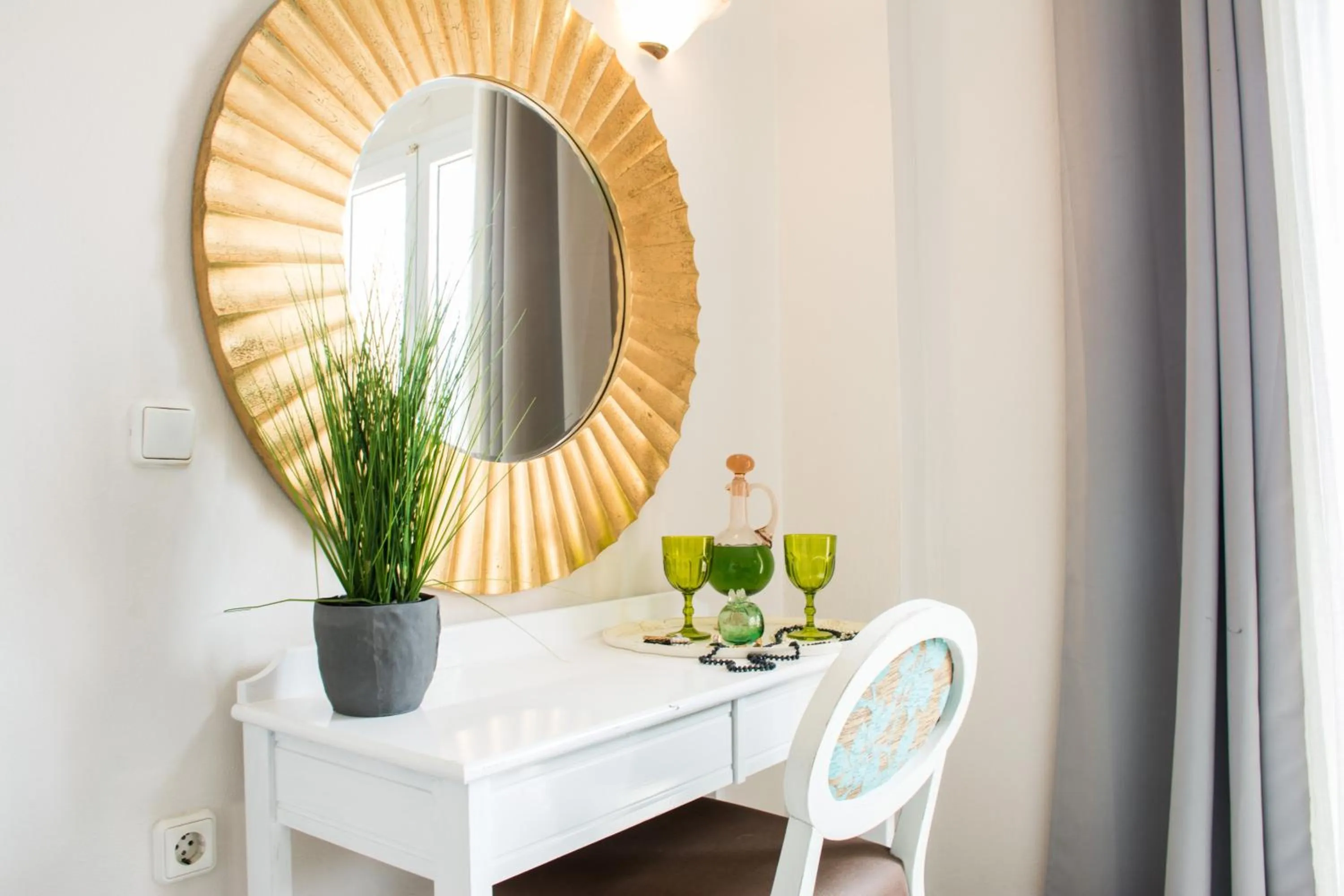 Windmill Beach Apts II by Estia