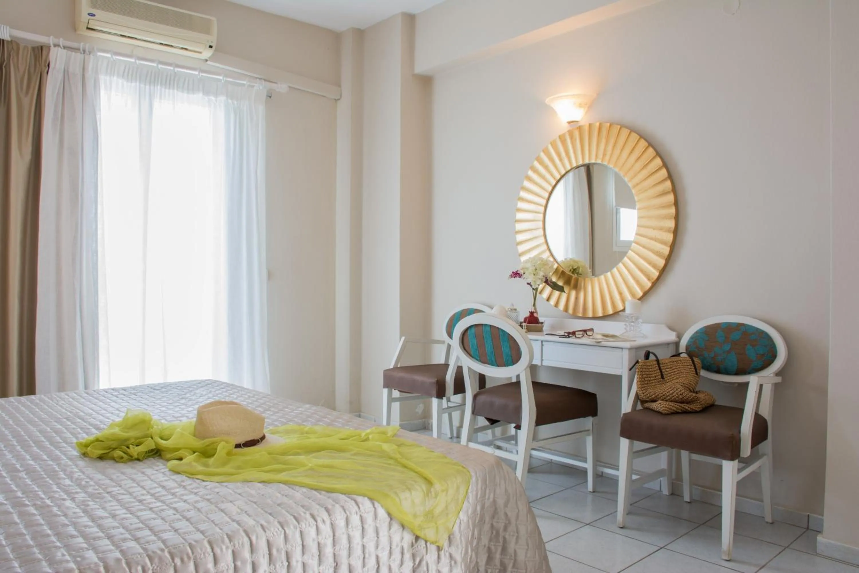 Windmill Beach Apts II by Estia