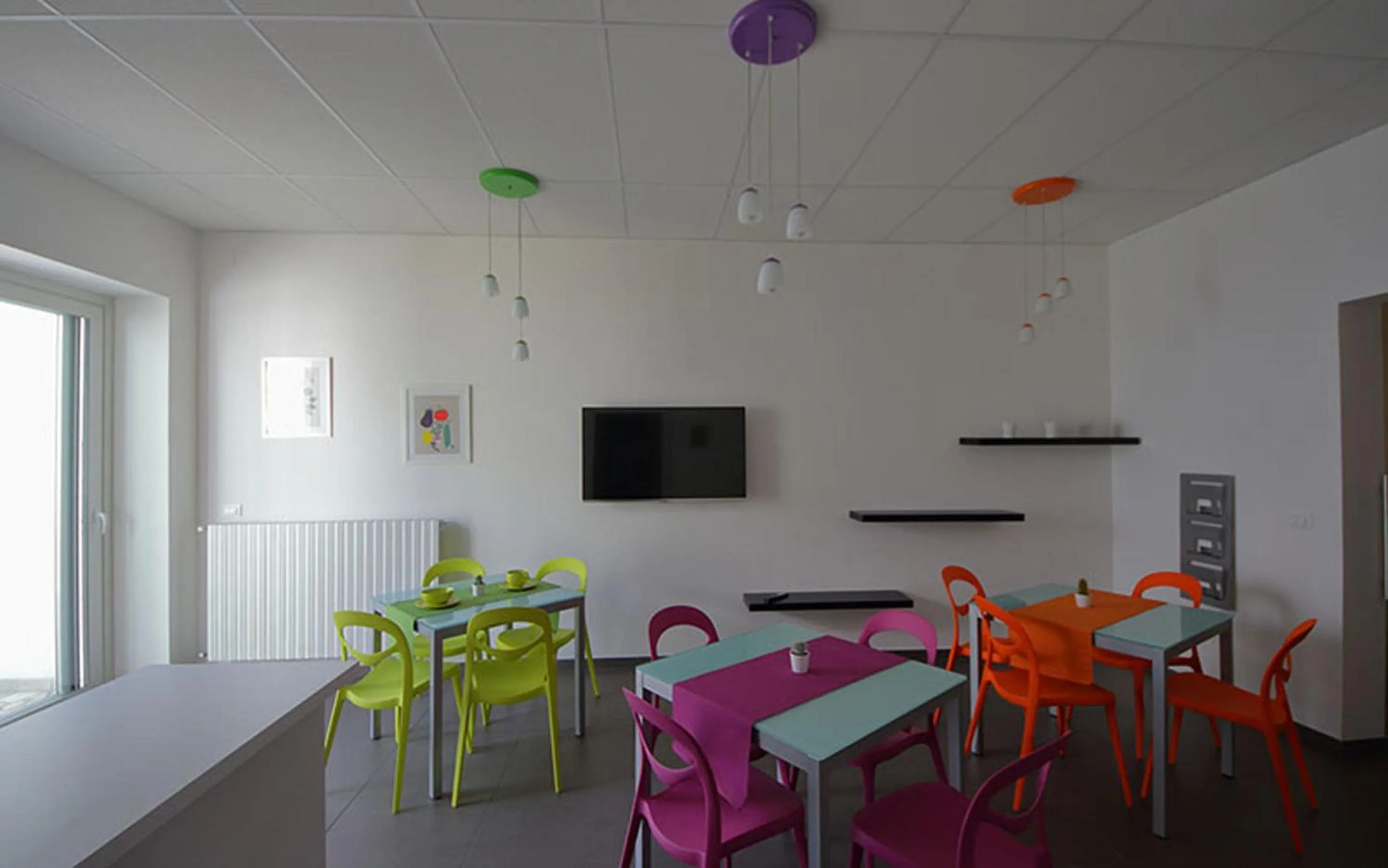 Communal lounge/ TV room in Nidi di Feo