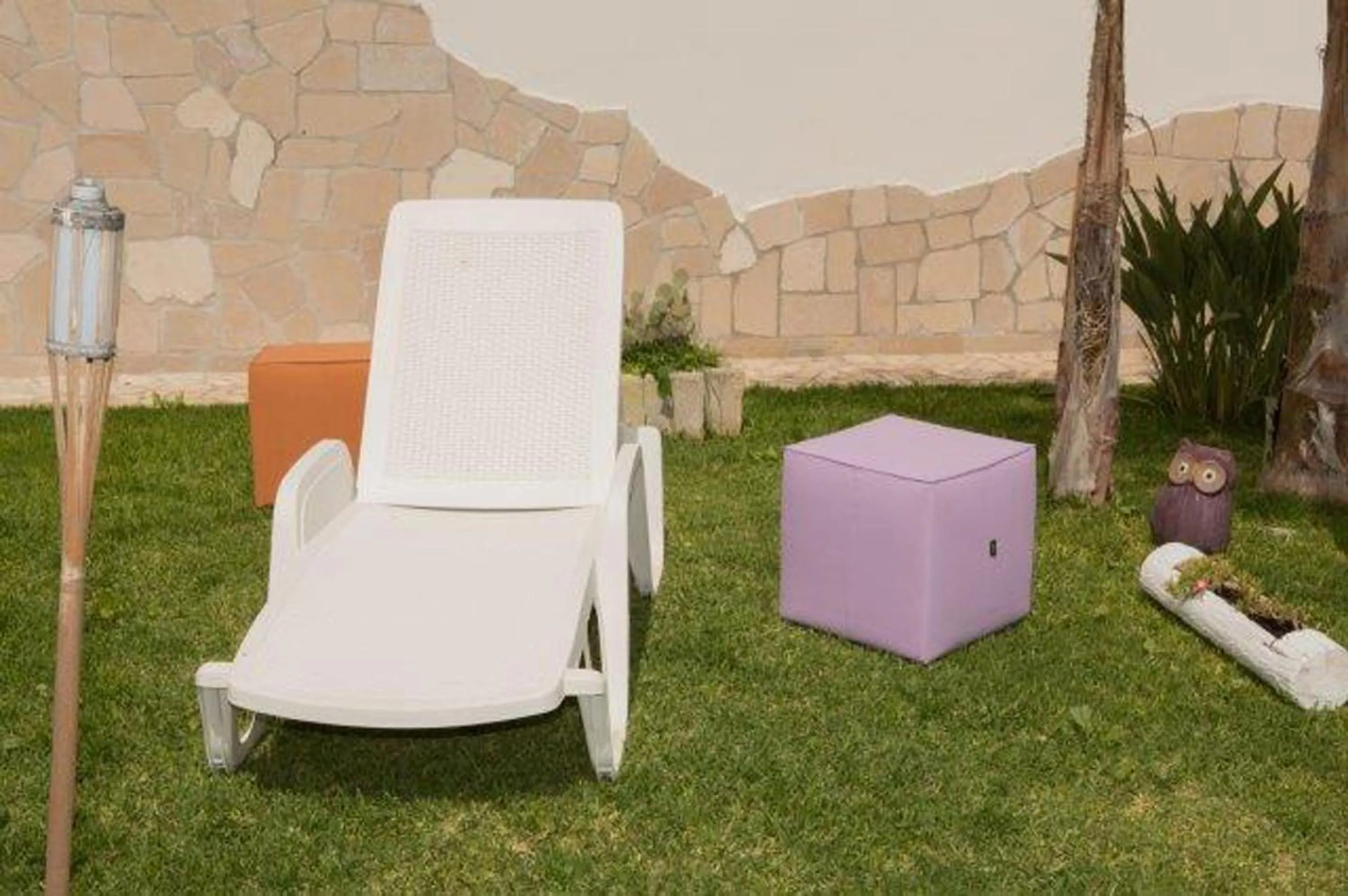 Garden in Nidi di Feo