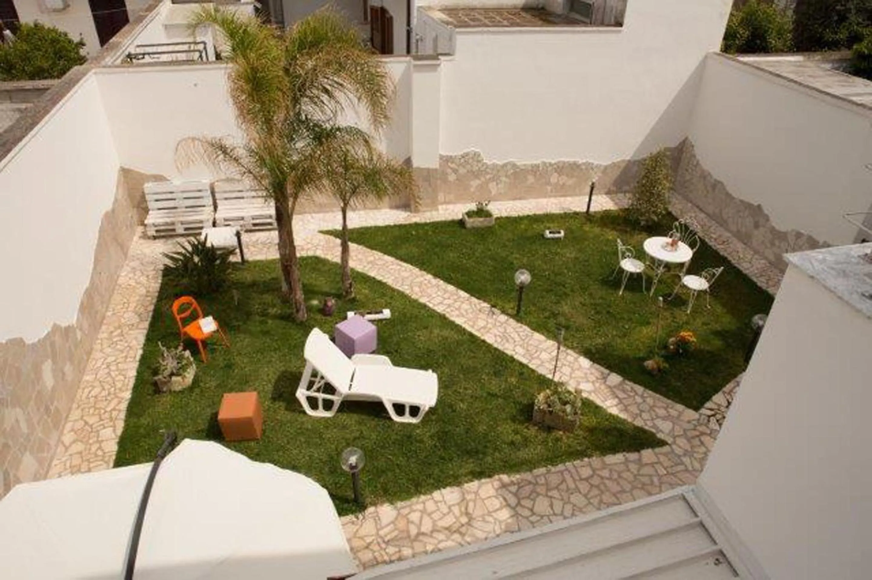 Garden view in Nidi di Feo