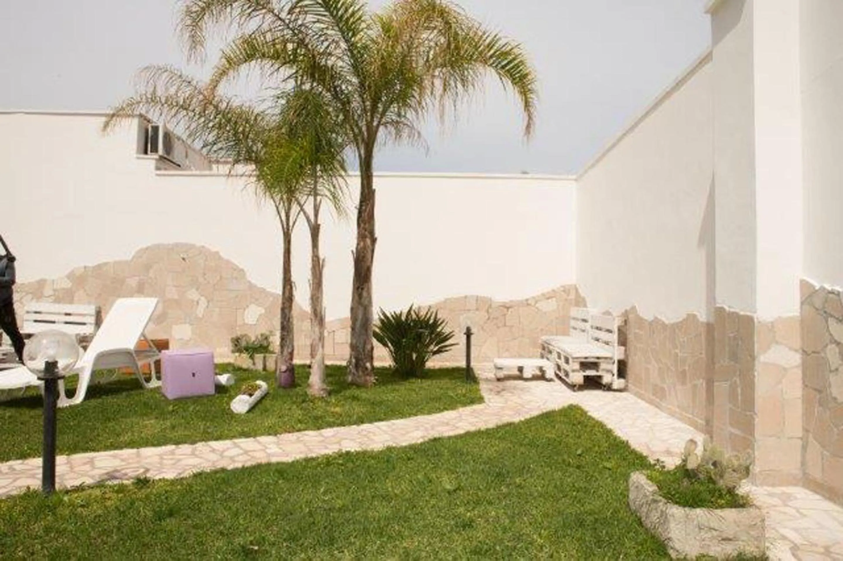 Garden in Nidi di Feo