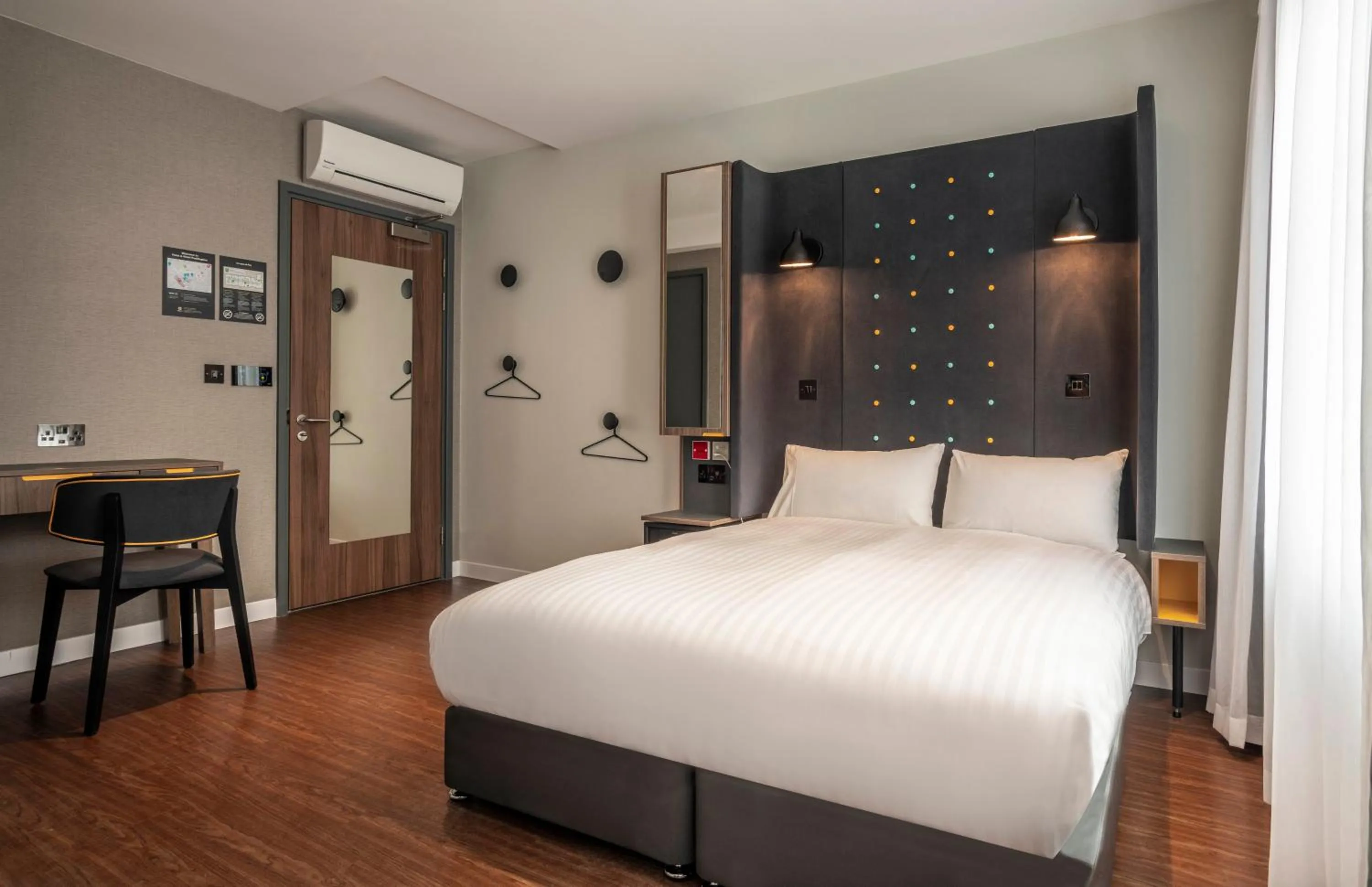 Bedroom, Bed in Point A Hotel London Paddington
