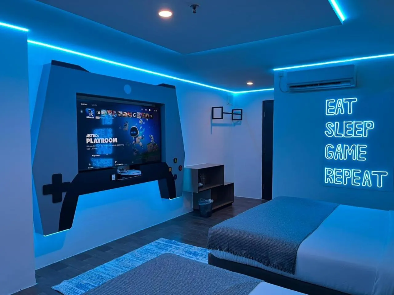 TV and multimedia, Bed in Yellow Bee Tangerang