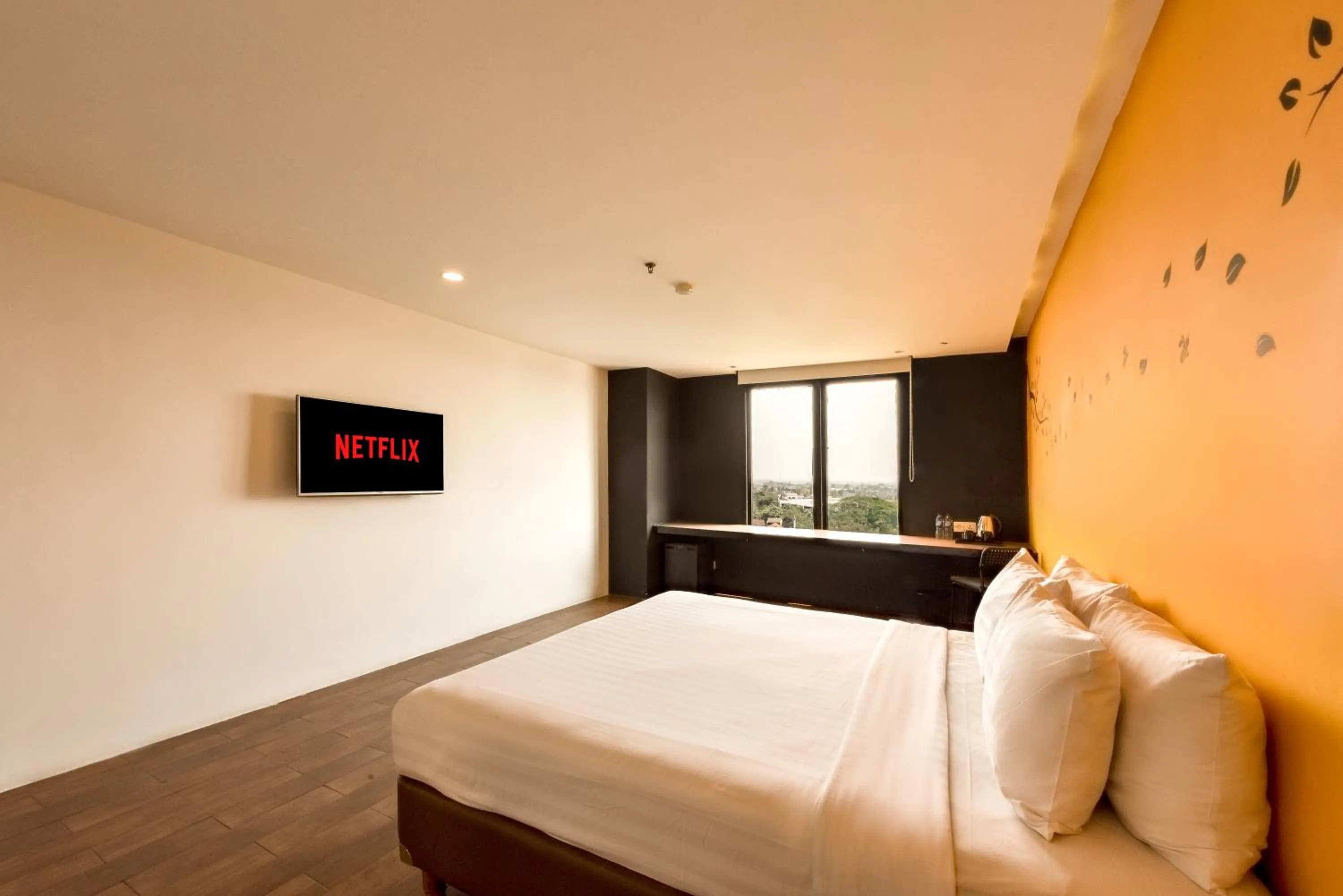 Bedroom, Bed in Yellow Bee Tangerang