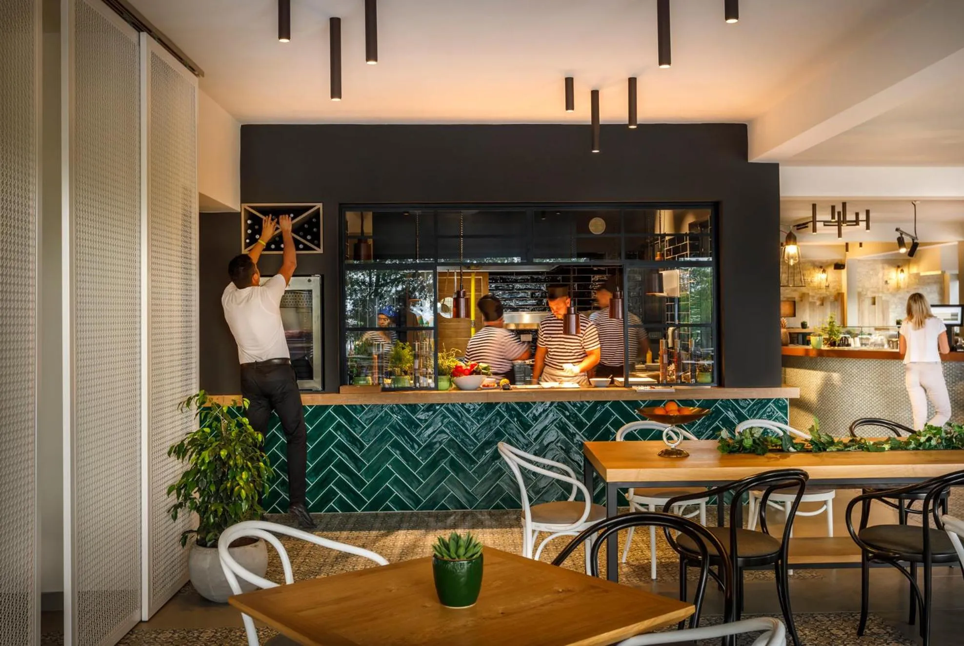 Restaurant/places to eat in Aminess Maravea Camping Resort Holiday Homes - Premium