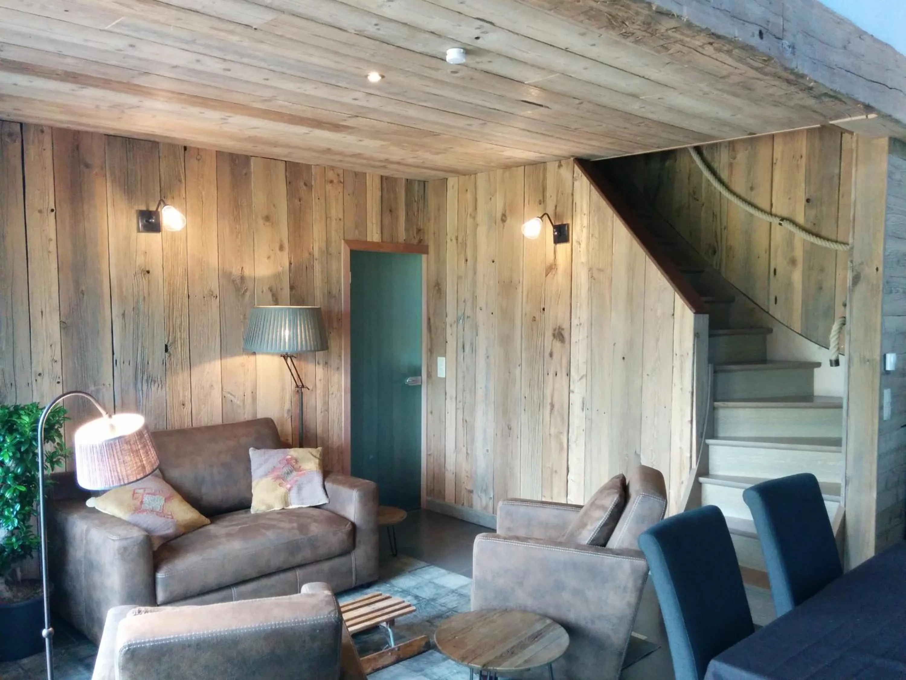 Restaurant/places to eat in La Couette de l'Ours