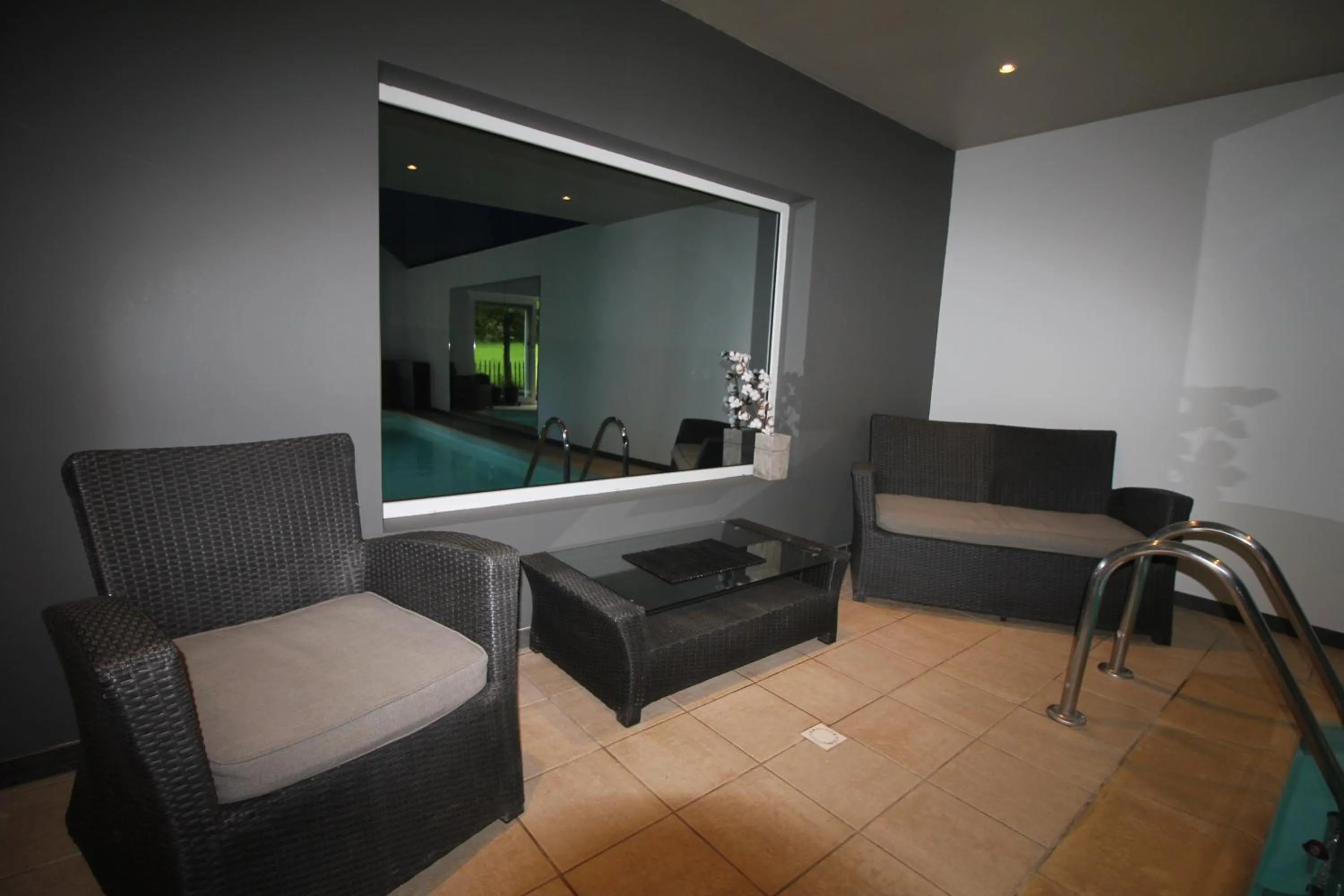 Swimming pool in La Couette de l'Ours