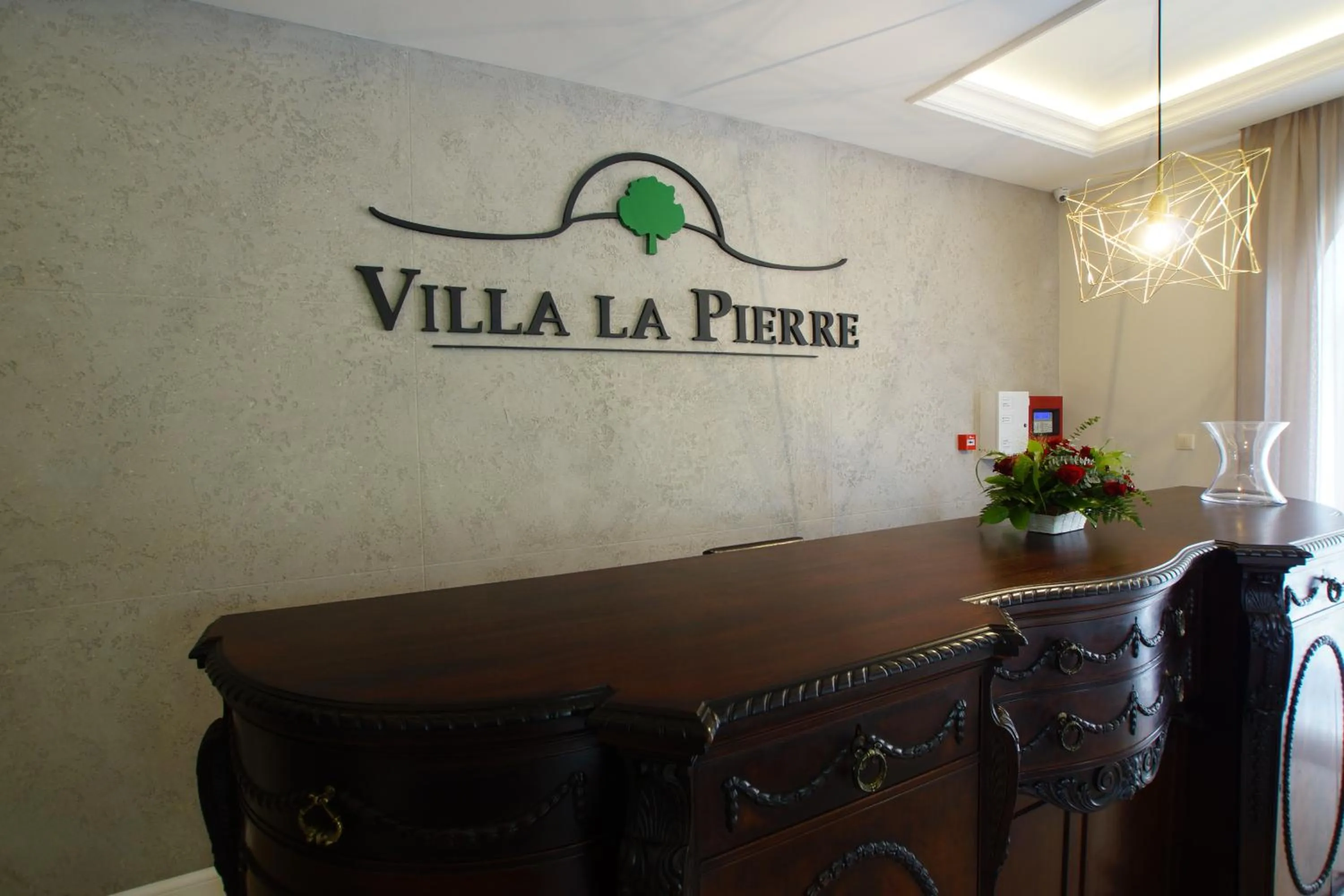 Lobby or reception in Villa La Pierre