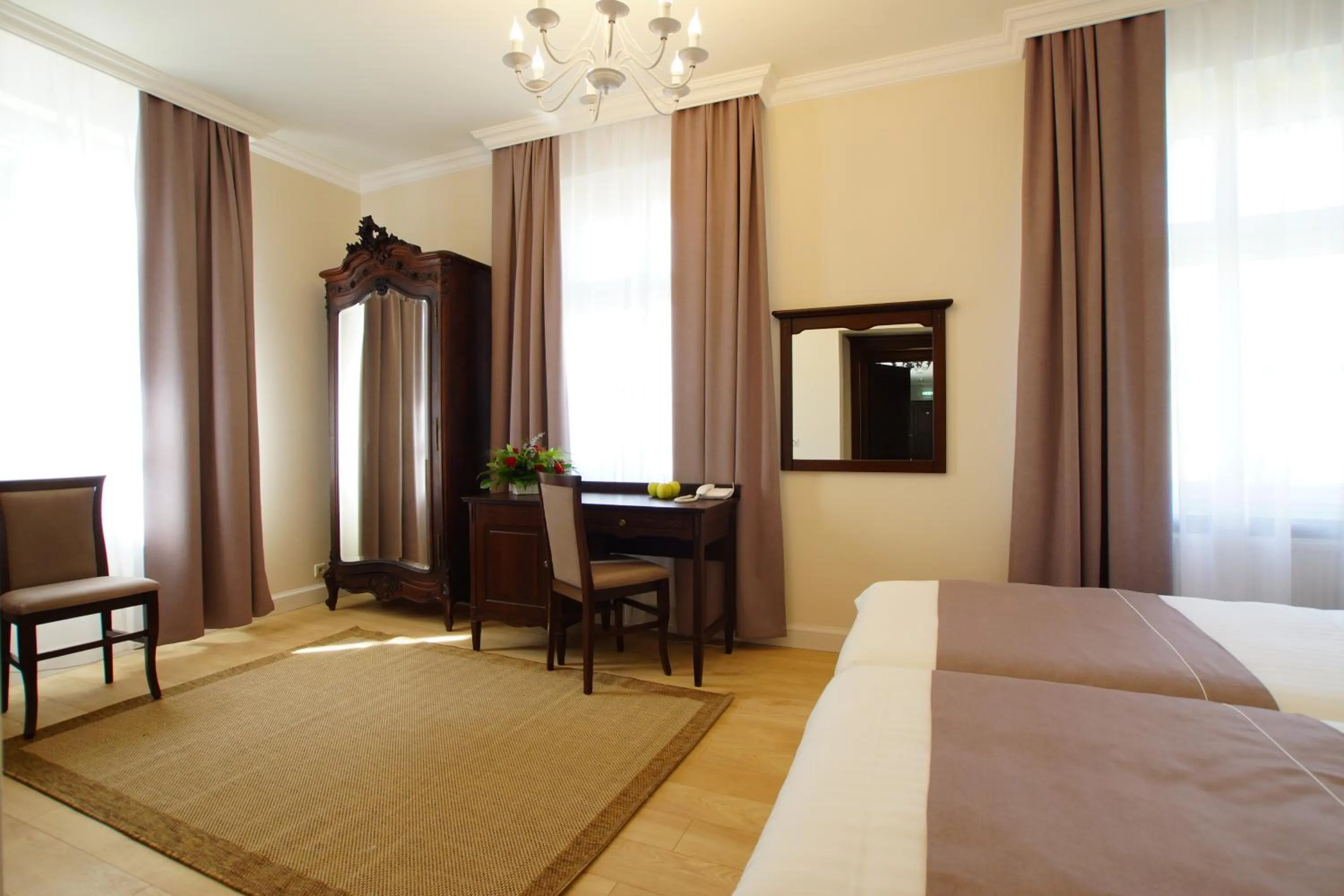 Seating area, Bed in Villa La Pierre