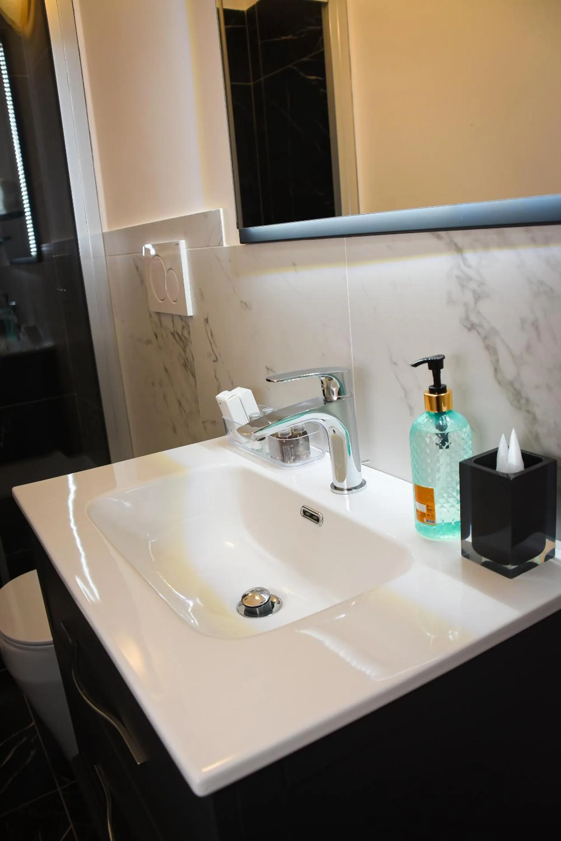 Bathroom in BQ House COLOSSEUM Luxury Rooms