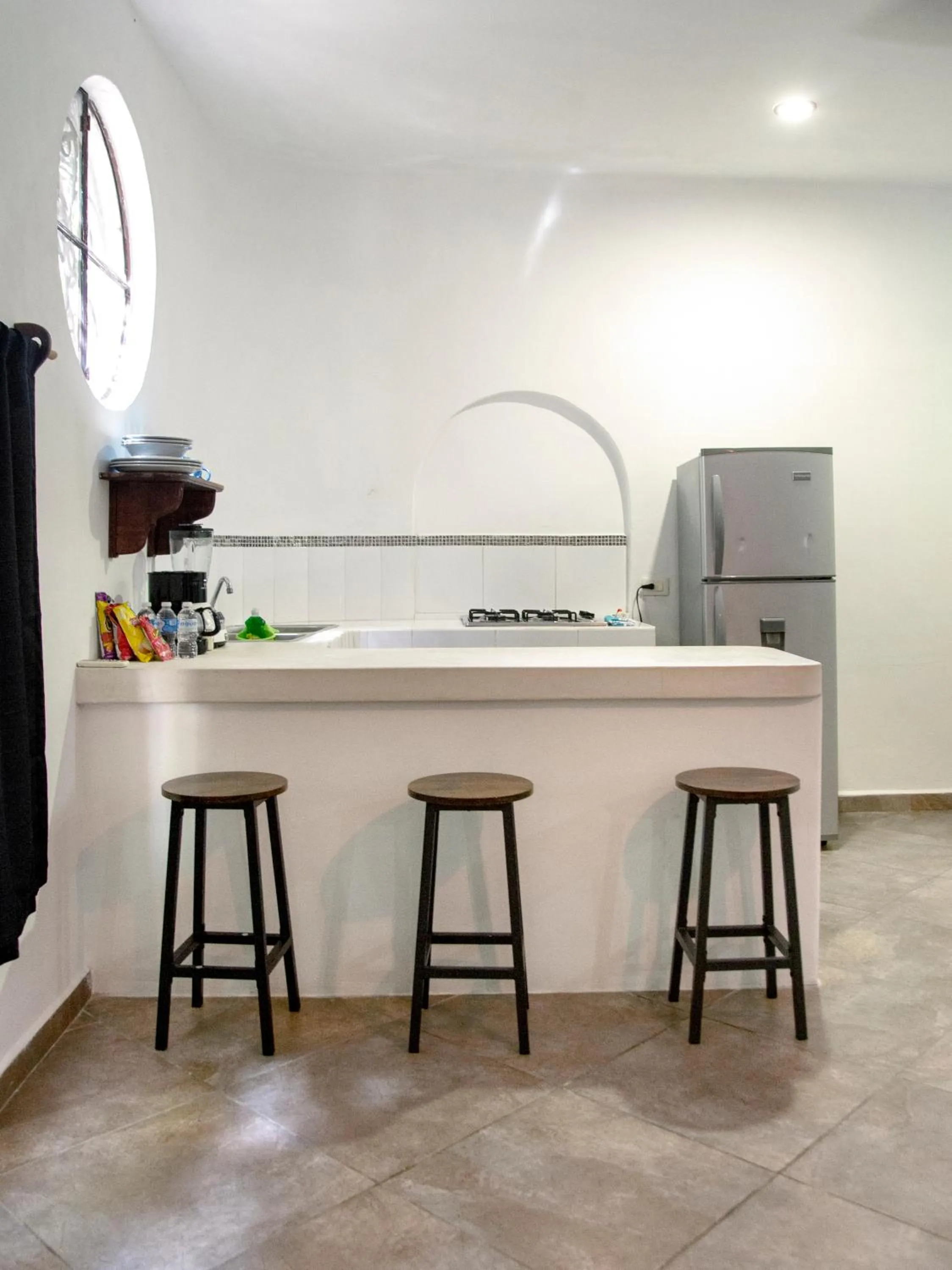 Kitchen or kitchenette in Sonido del mar Hotel Boutique & Yoga Loft