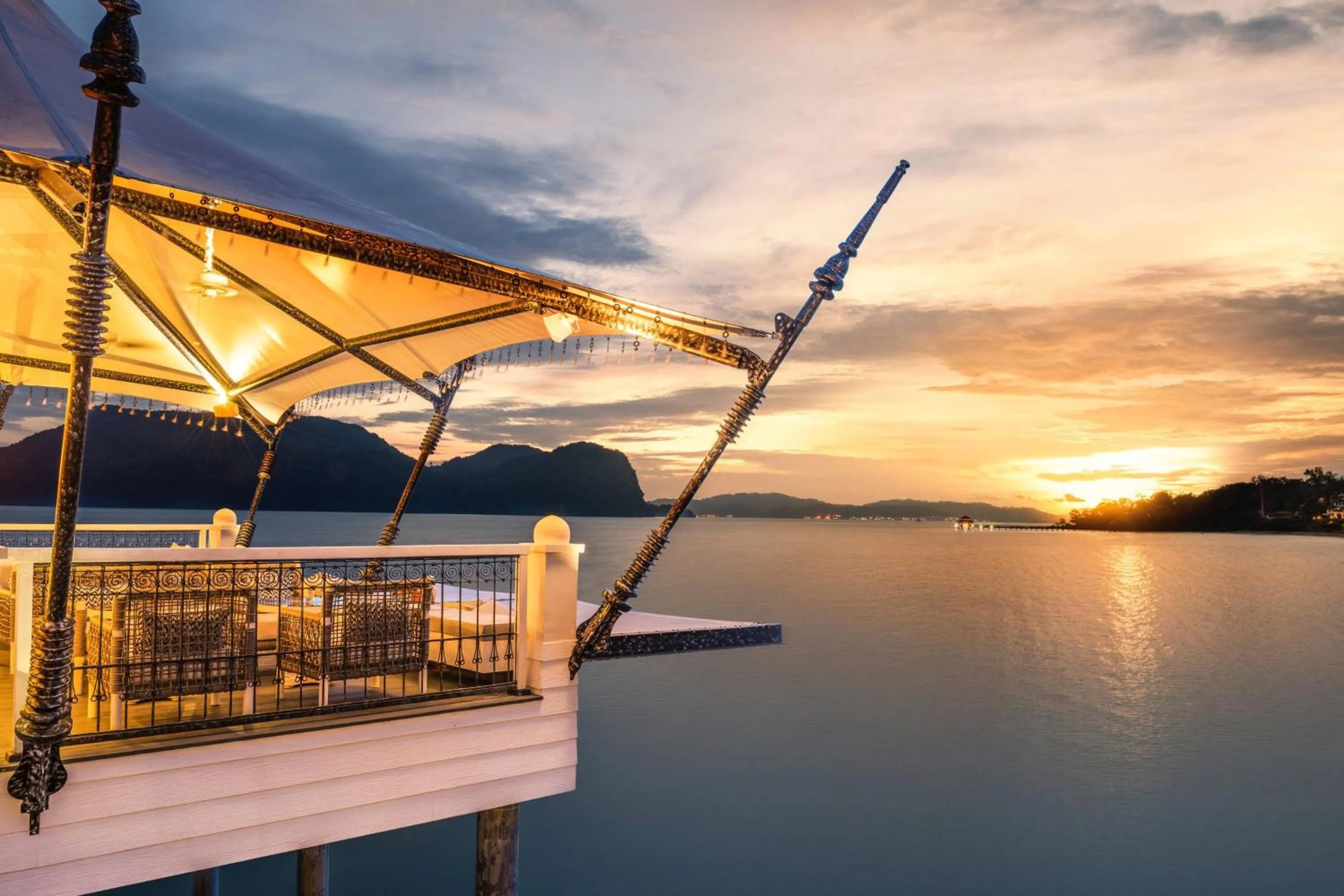 Restaurant/places to eat in The St. Regis Langkawi