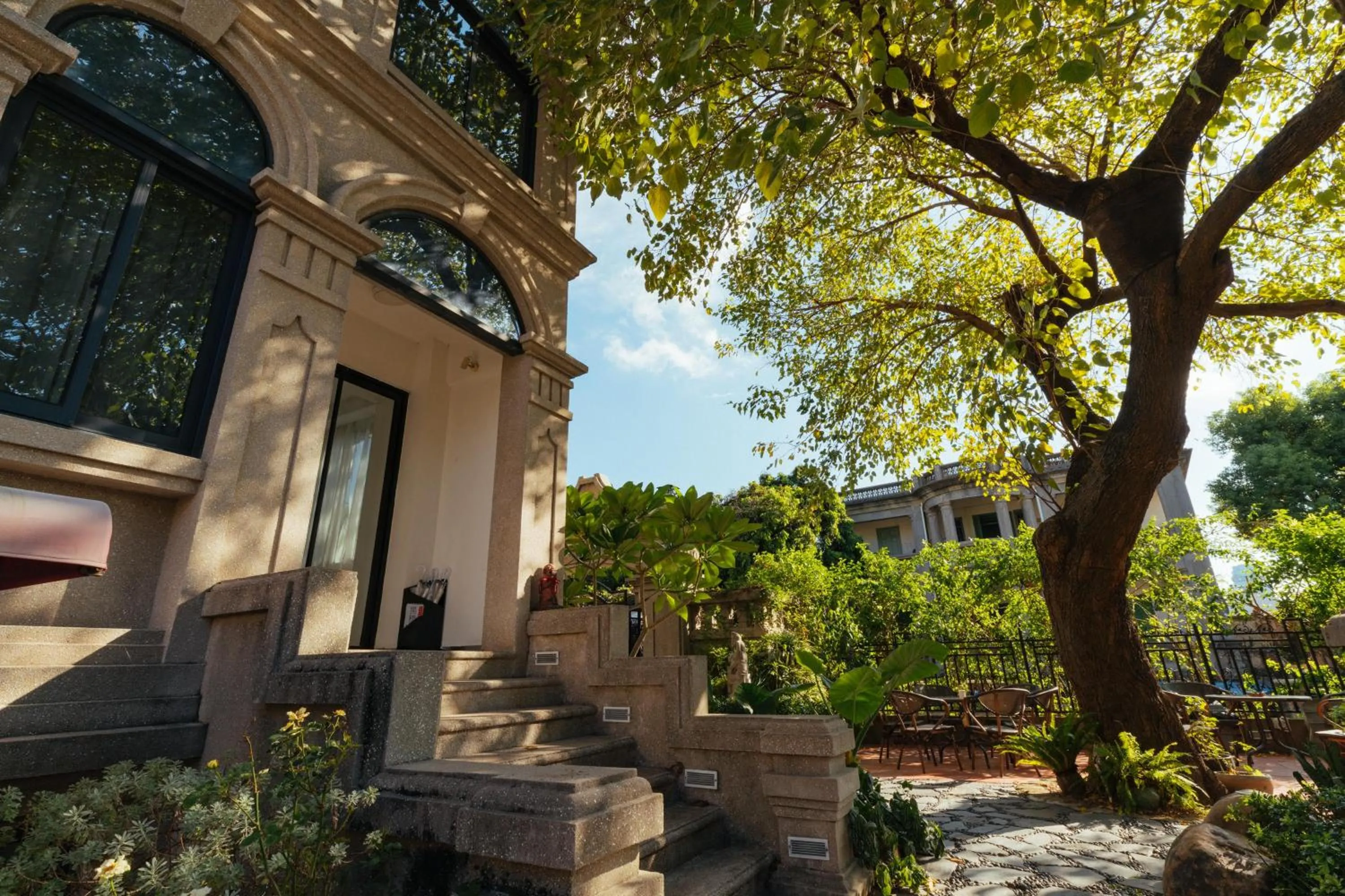 Garden view in Xiamen Gulangyu Heitan Hotel