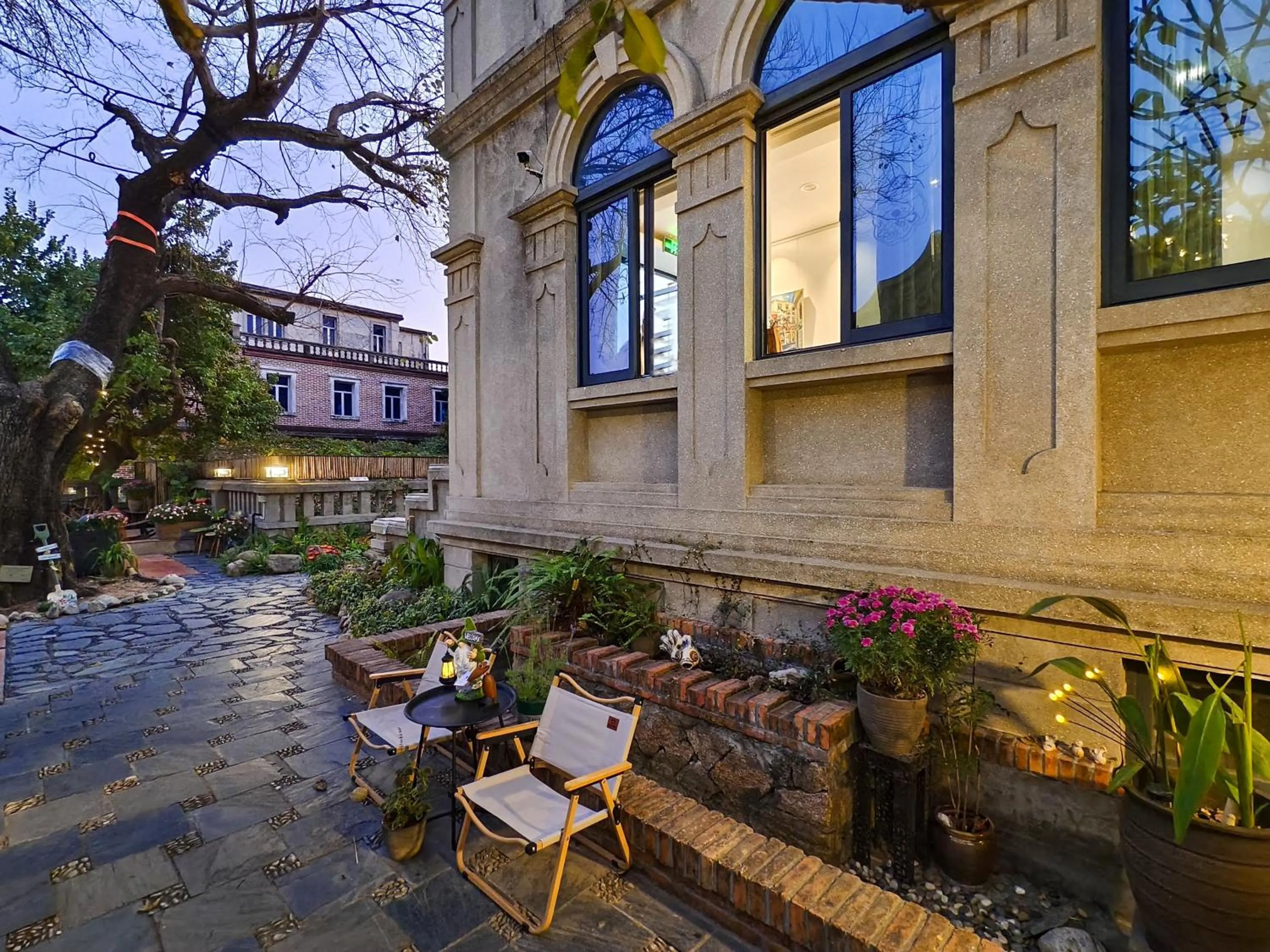 Property building in Xiamen Gulangyu Heitan Hotel