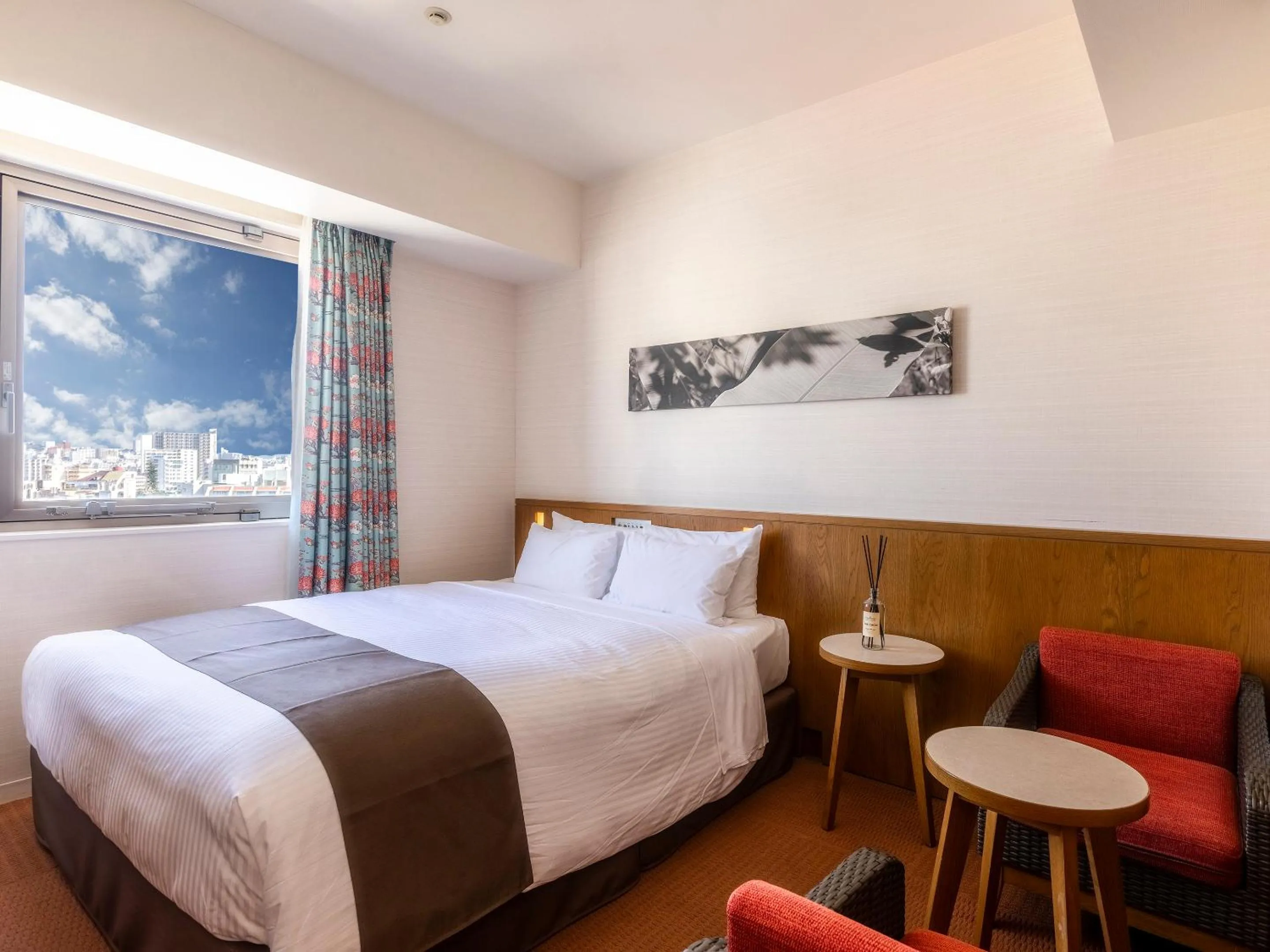 Bed in Hotel Gracery Naha