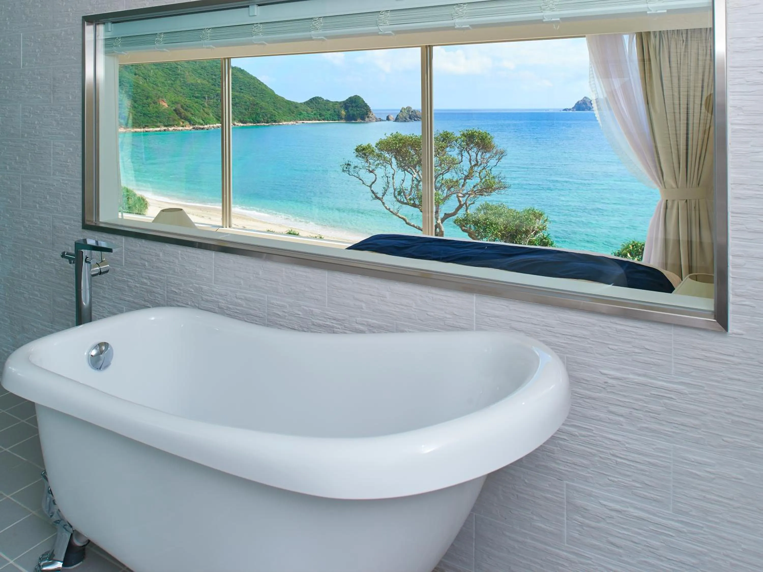 Bathroom in Hotel The Scene