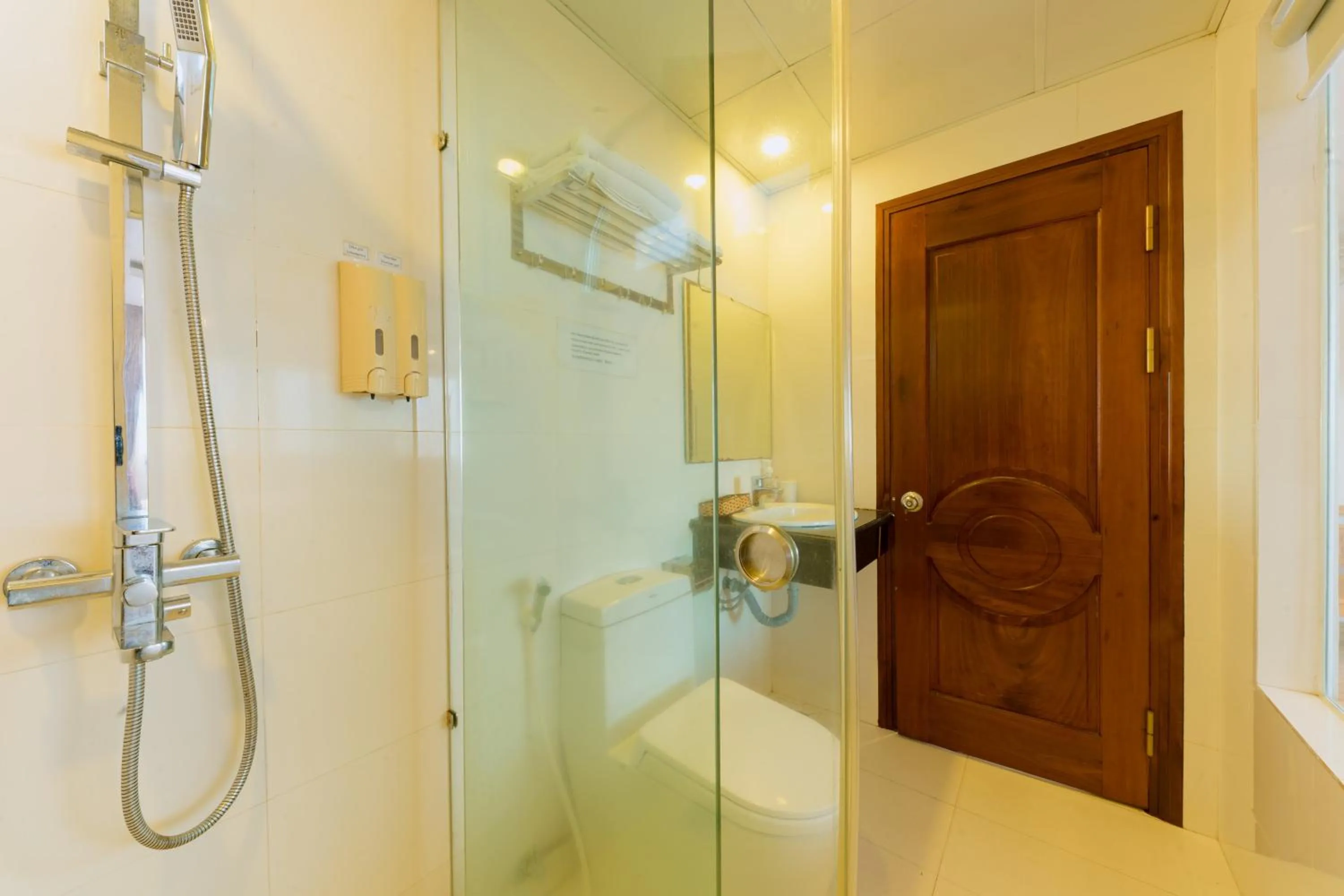 Dubai Nha Trang Hotel managed by HT