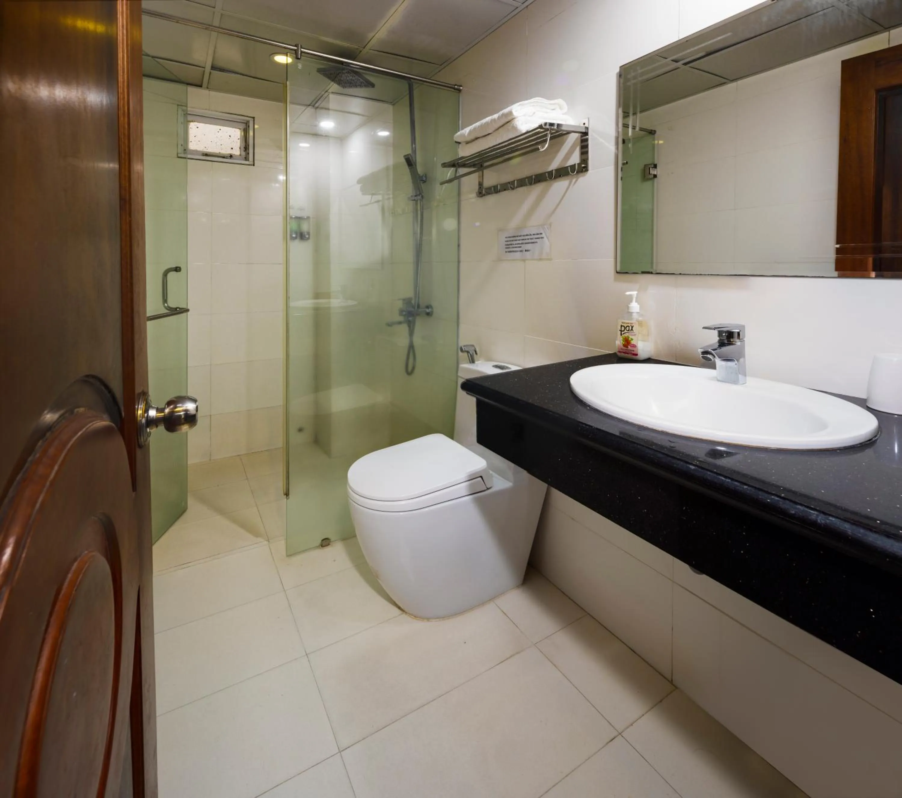 Bathroom in Dubai Nha Trang Hotel managed by HT