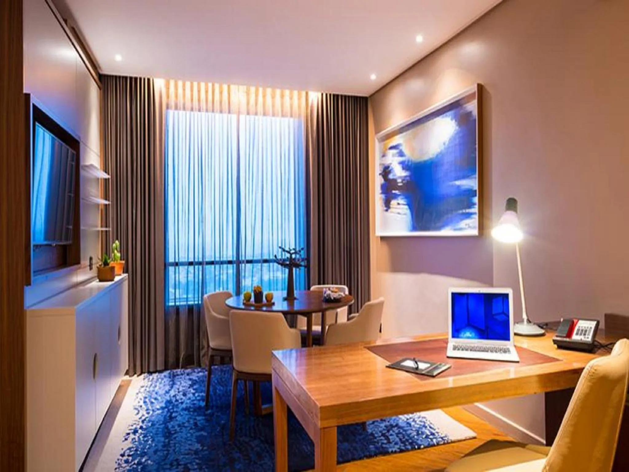 TV and multimedia in Hotel 2 Fevrier