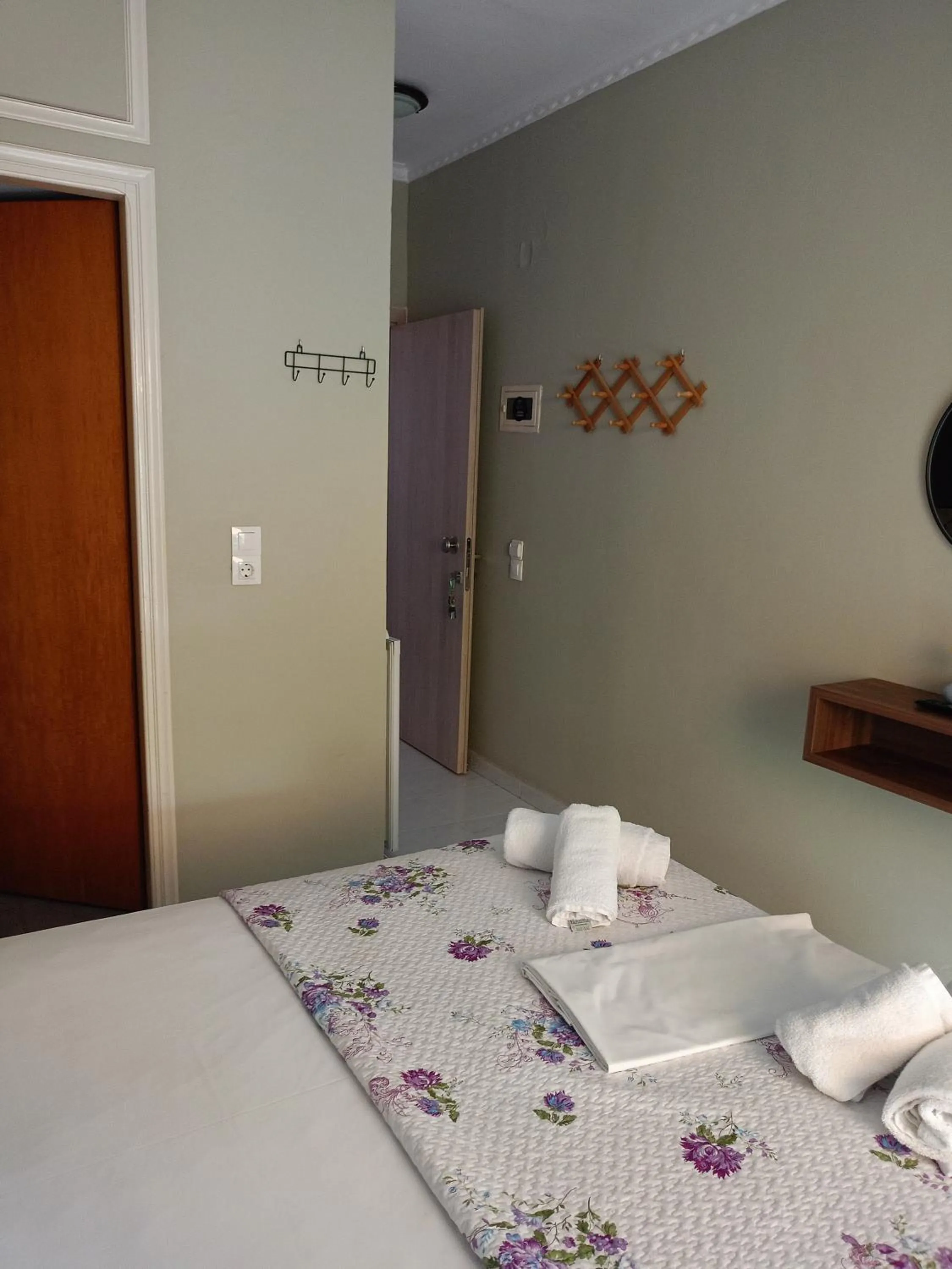 Photo of the whole room, Bed in Apartments Filoxenia Zois