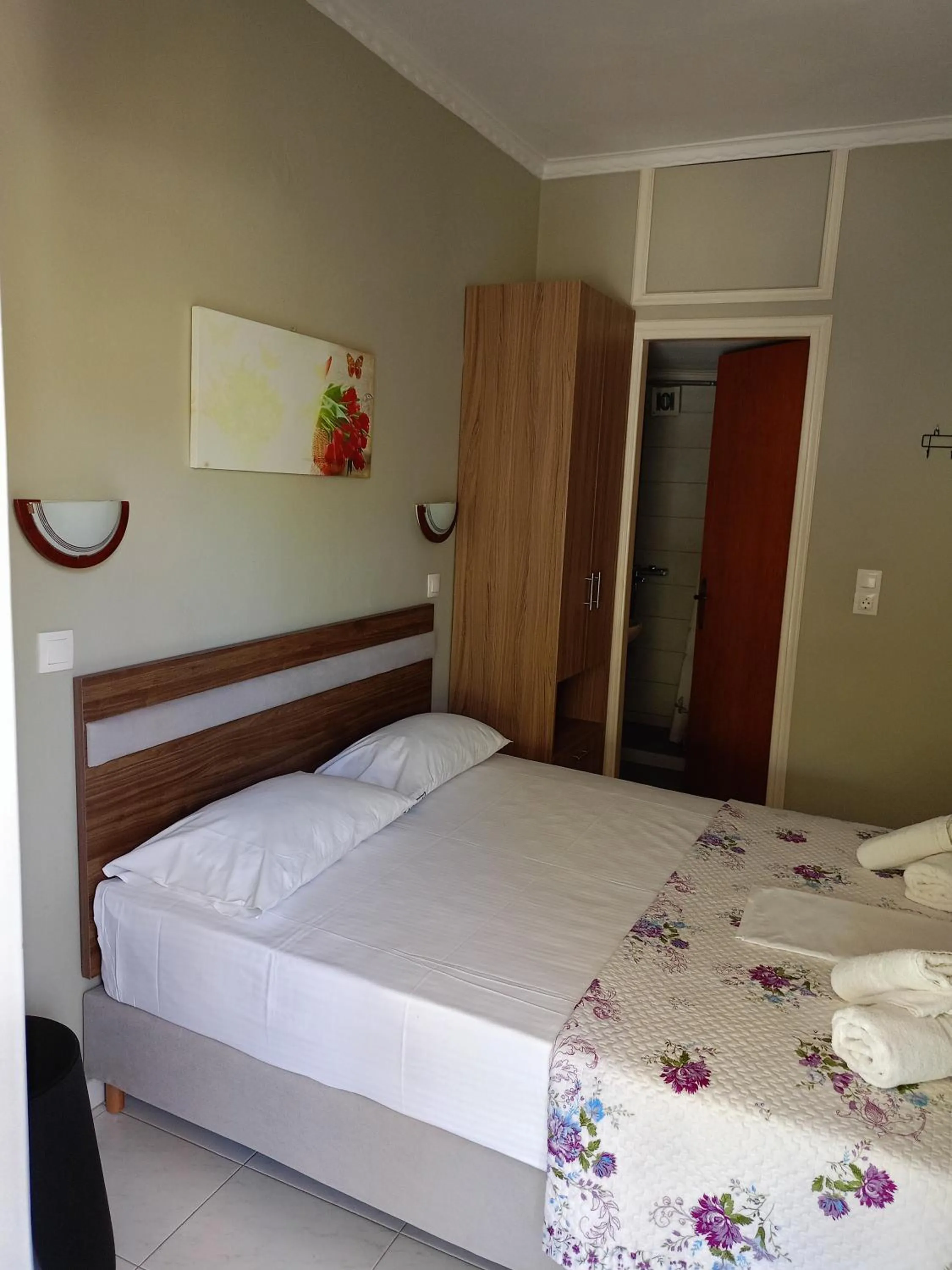 Bedroom, Bed in Apartments Filoxenia Zois