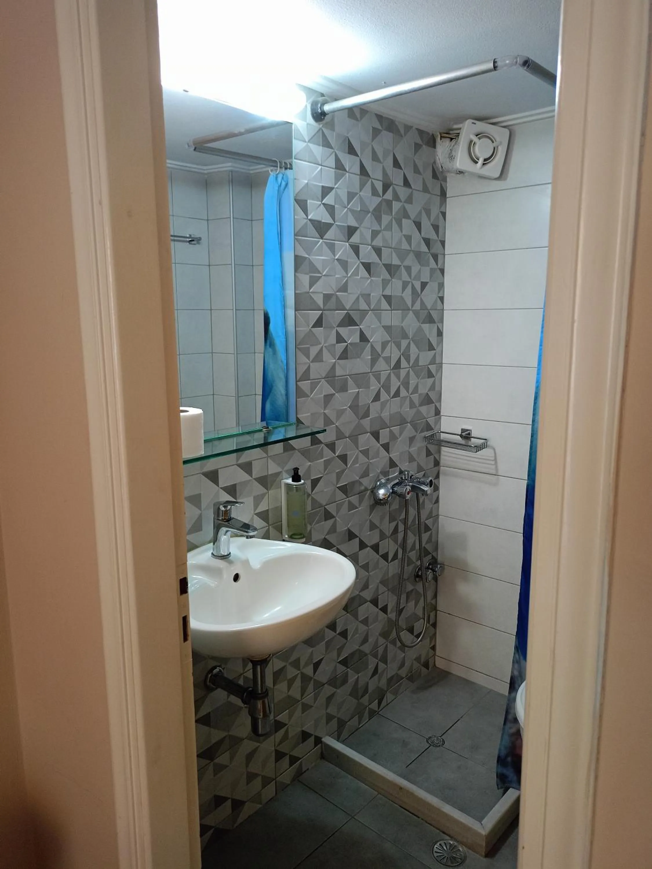 Bathroom in Apartments Filoxenia Zois