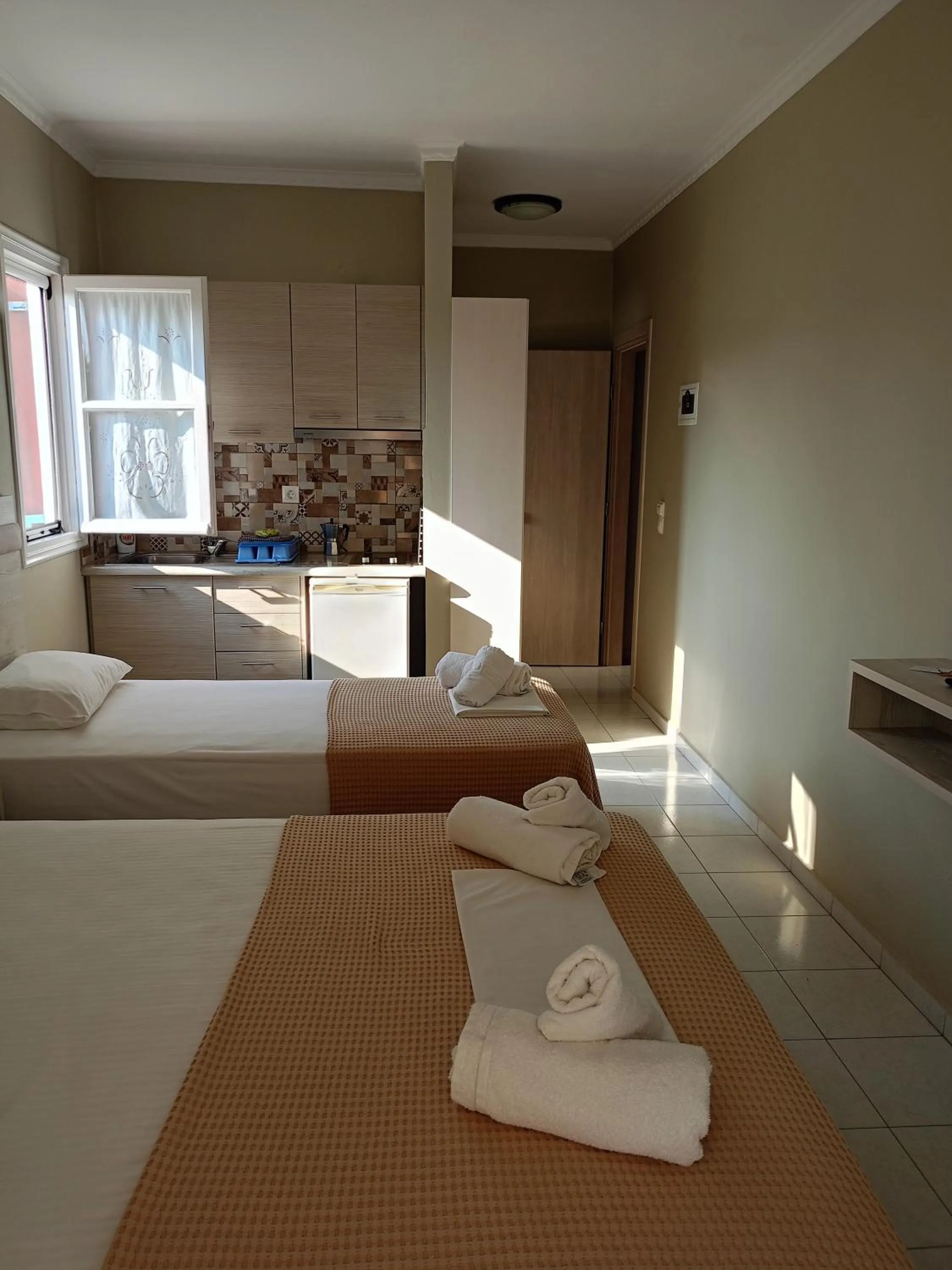 Photo of the whole room, Bed in Apartments Filoxenia Zois