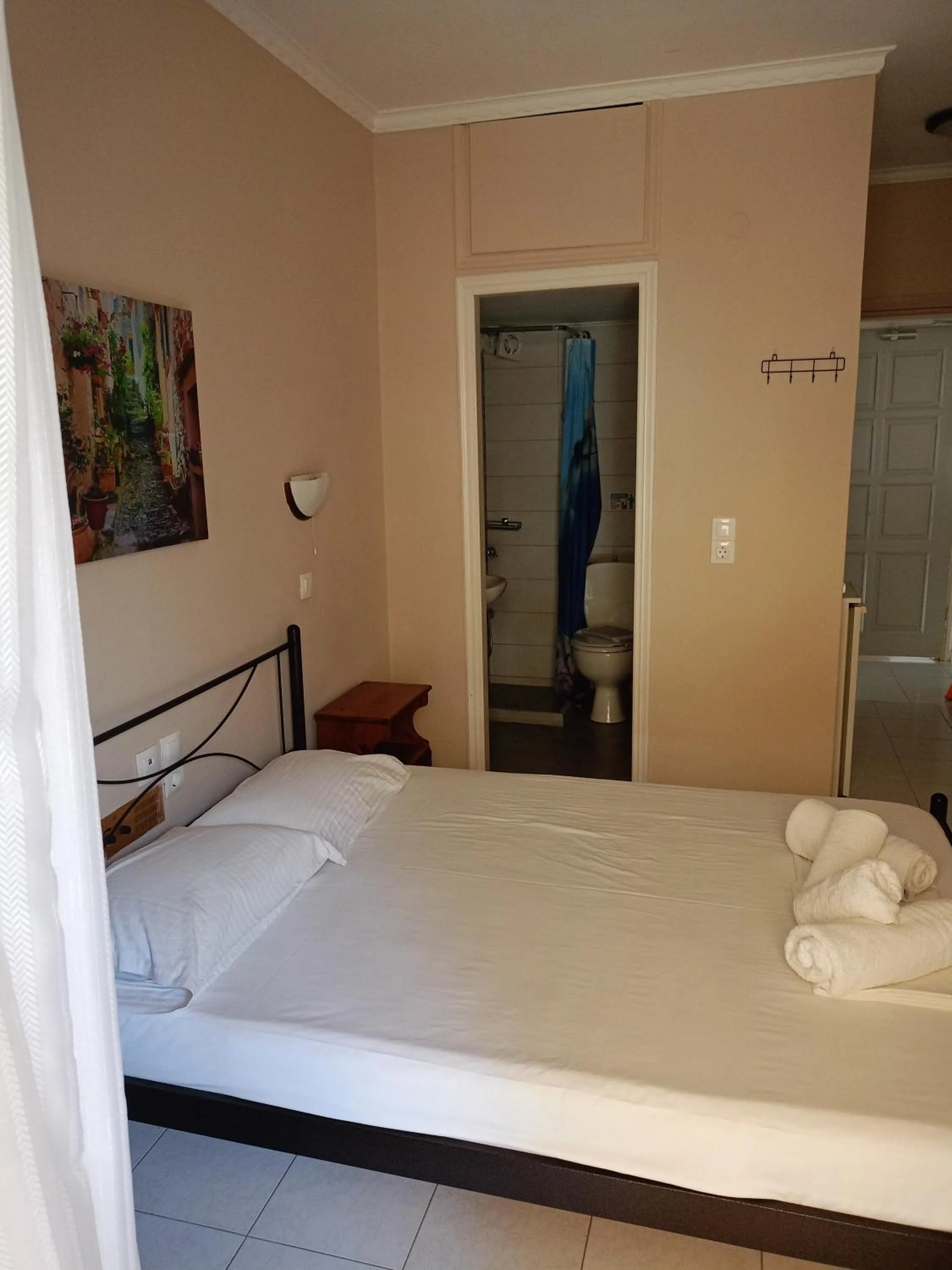 Photo of the whole room, Bed in Apartments Filoxenia Zois